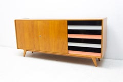 Midcentury, Buffet de Jiří Jiroutek pour Interiér Praha