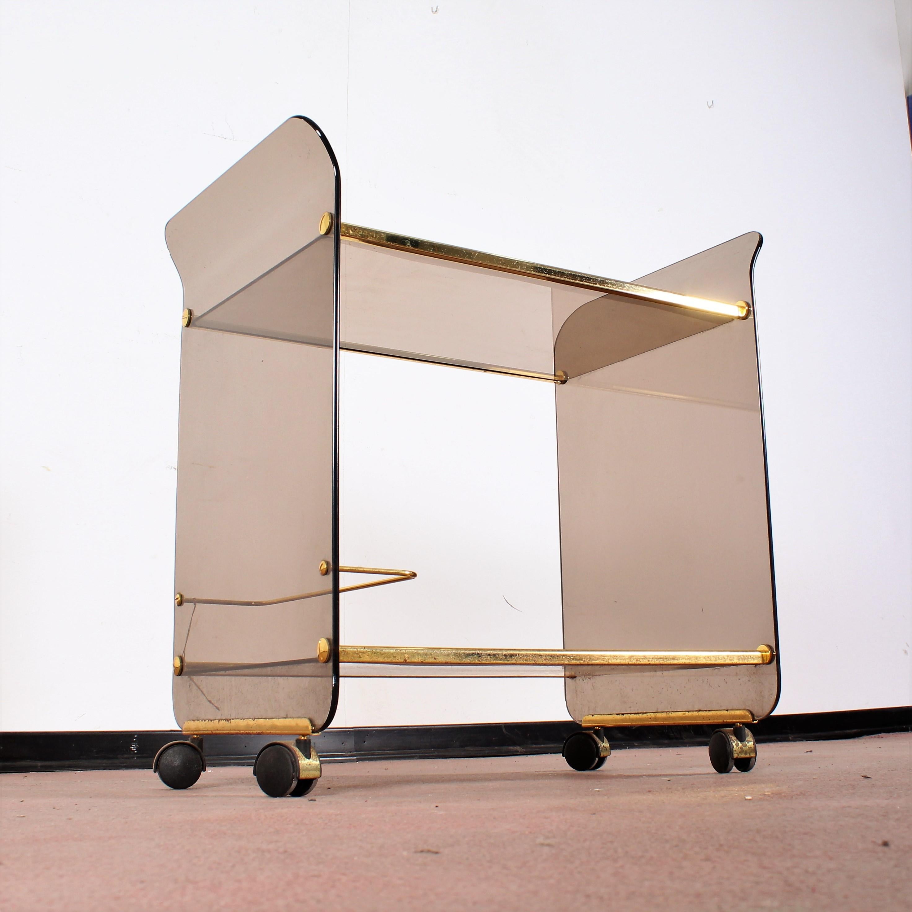 Midcentury U. Mascagni Curved Glass and Golden Brass Serving Bar Cart, Italy 5
