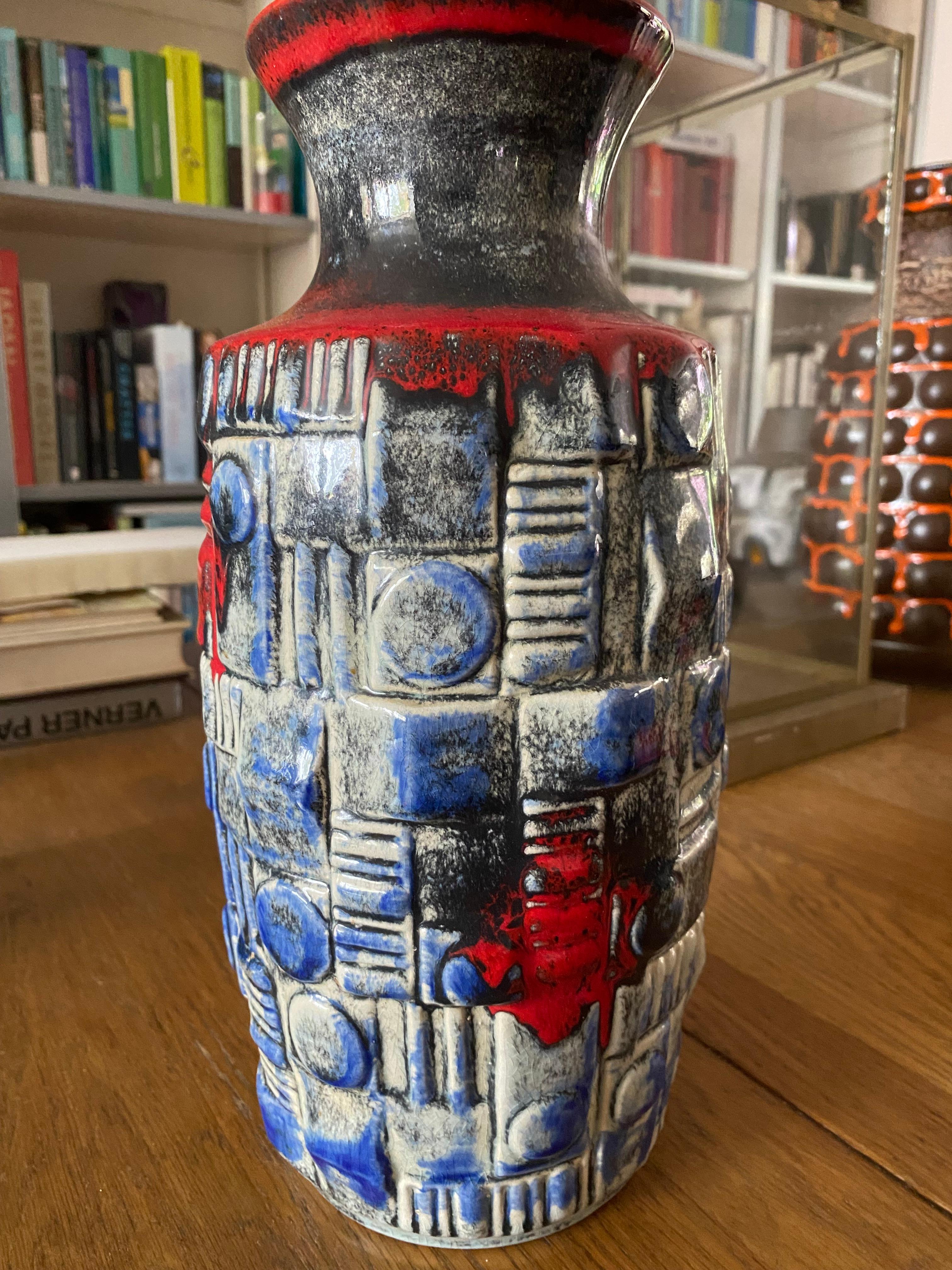 Midcentury Ubelacker Brutalist Vase In Good Condition For Sale In Waddinxveen, ZH