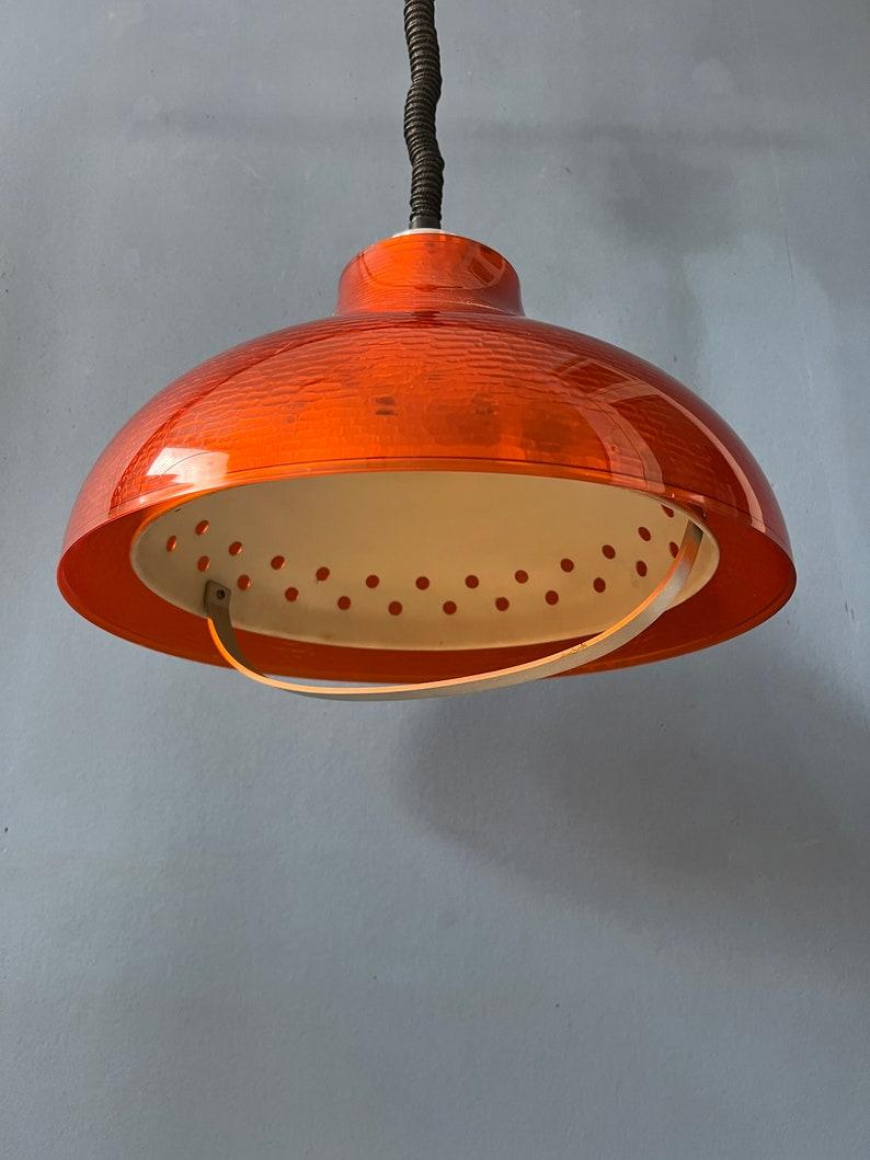 Space Age Lampada a sospensione UFO di metà secolo in plexiglass, anni '70 in vendita