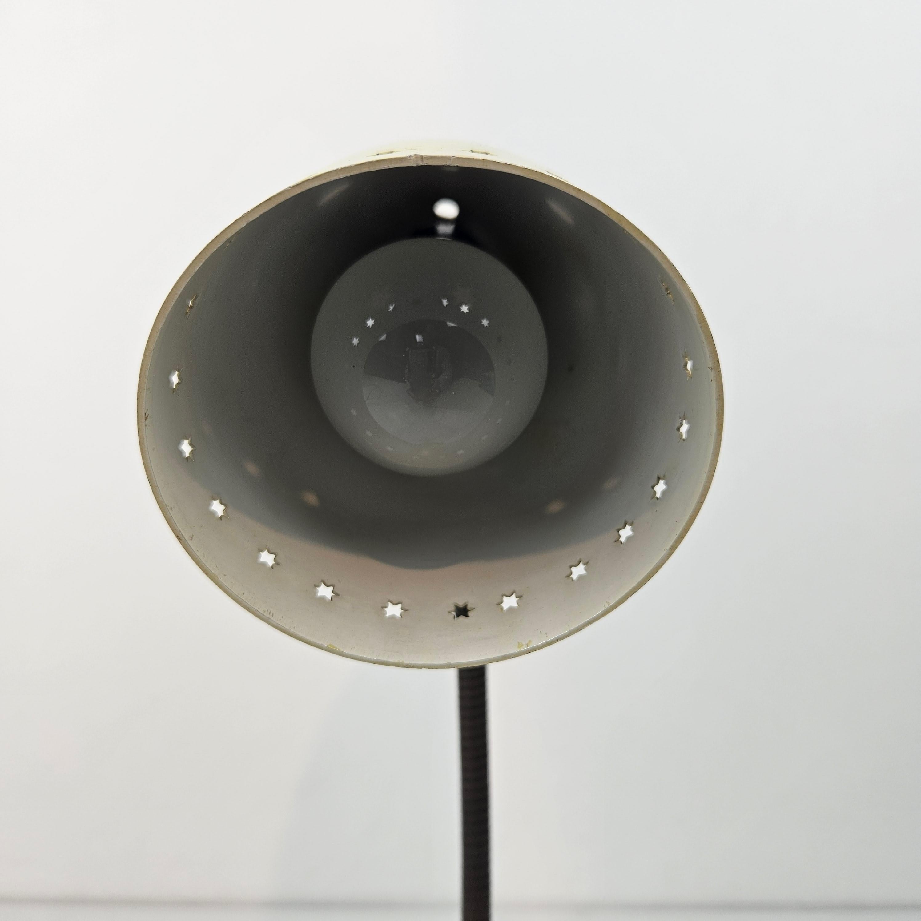 Lámpara de sobremesa 'Ukkie' de Hala Zeist, Mediados del siglo XX, Países Bajos, 1950 Metal en venta