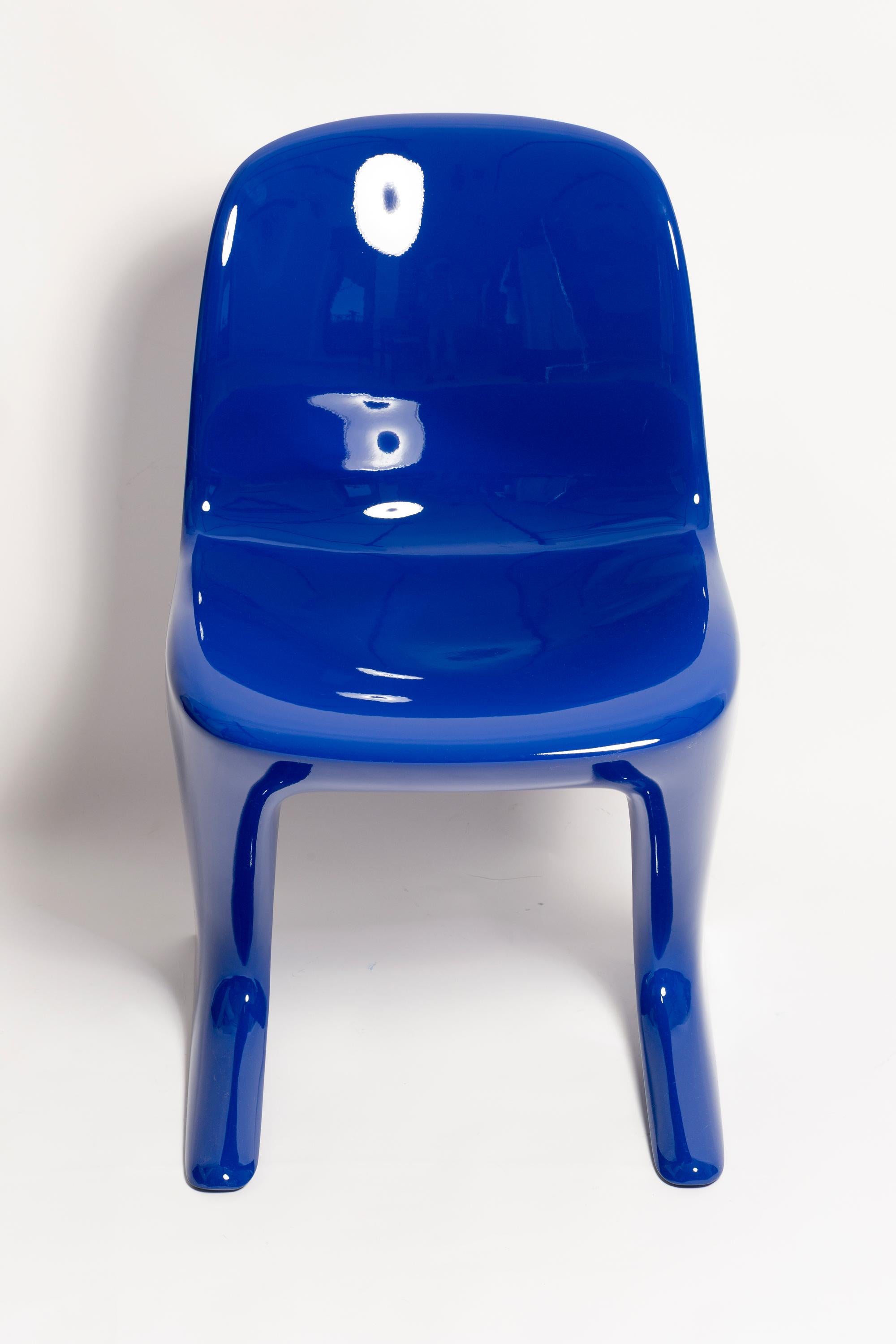 Ultramarinblauer Känguru-Stuhl aus der Mitte des Jahrhunderts, Ernst Moeckl, Deutschland, 1968 im Angebot 2