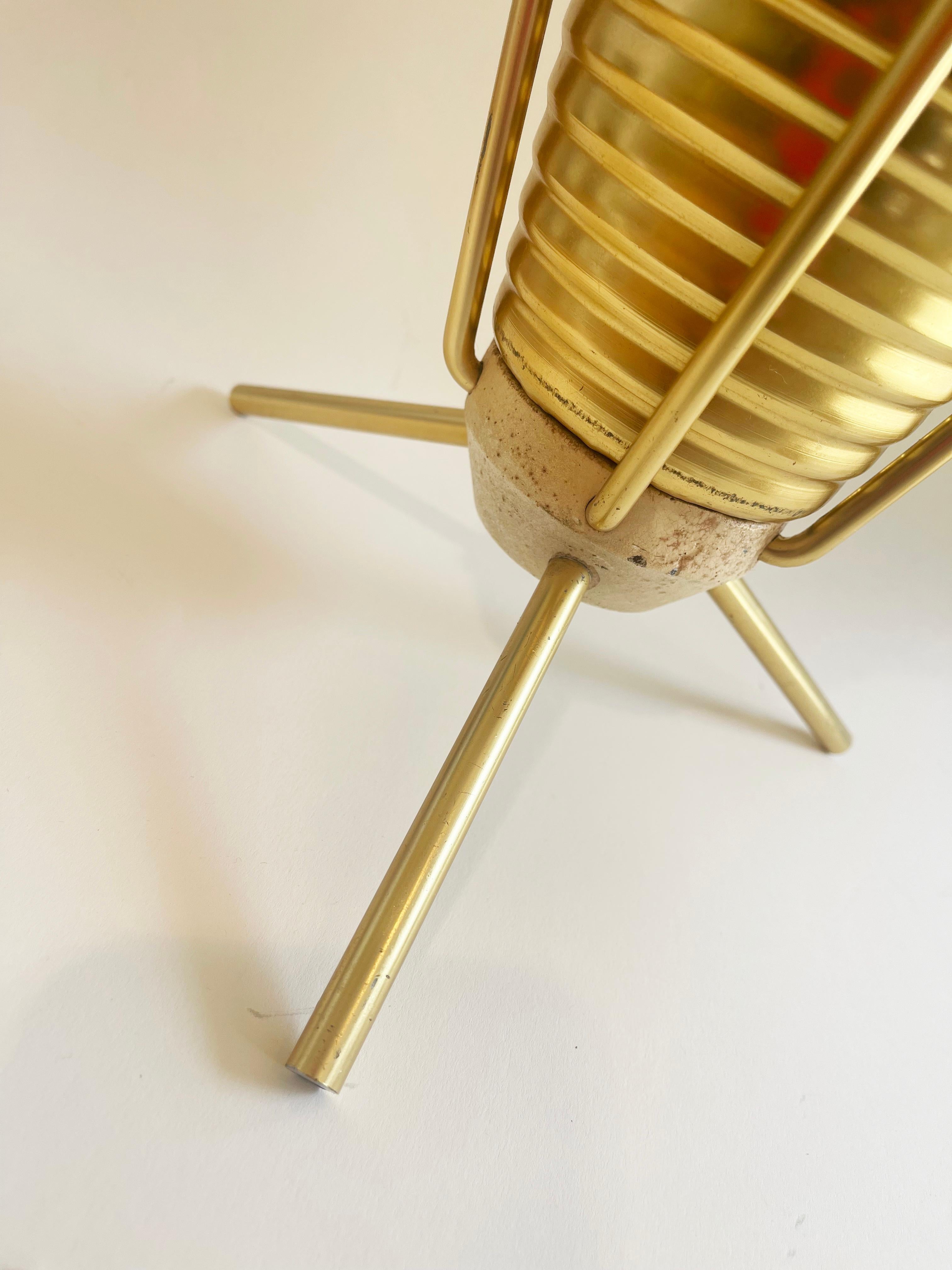 Mid Century Umbrella Stand Gold Metal Art Deco Style, 3-beinig, 1960er, Deutschland (Handgefertigt) im Angebot