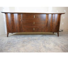 Midcentury Unagusta Forward Furniture Noyer foncé Buffet Server Credenza Bar
