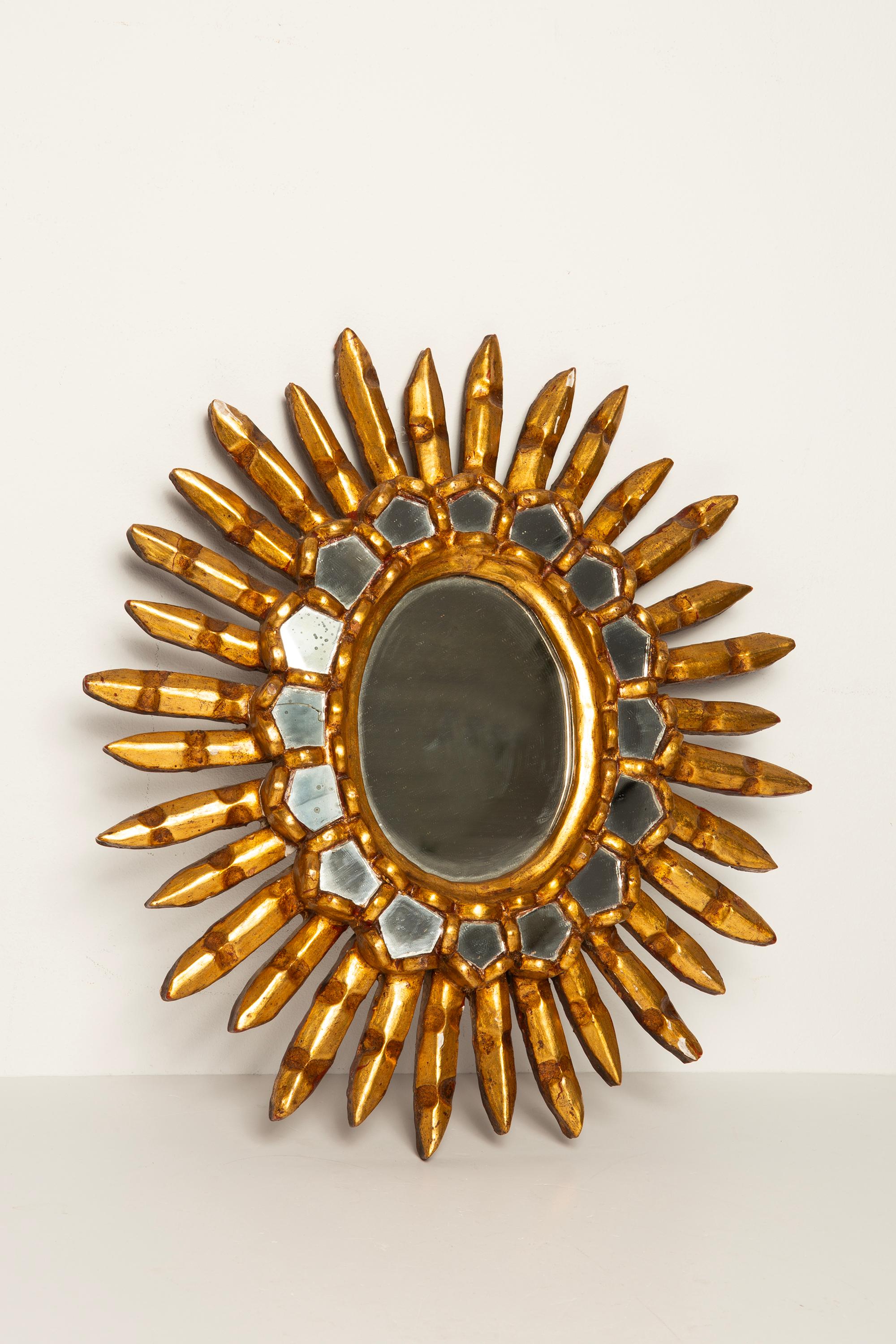 Mid Century Unique Modern Gold Italian Sunburst Mirror, Giltwood, 1960s im Zustand „Gut“ im Angebot in 05-080 Hornowek, PL