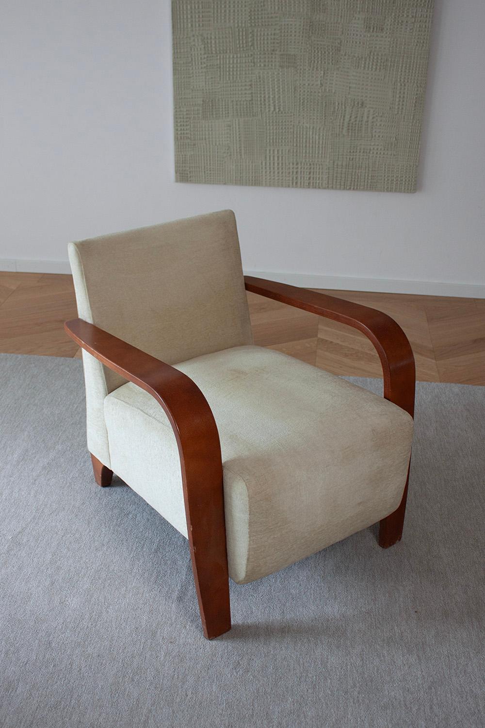 20th Century Mid-Century Upholstered Armchair or Clubchair with Curved Bendwood Armrest For Sale