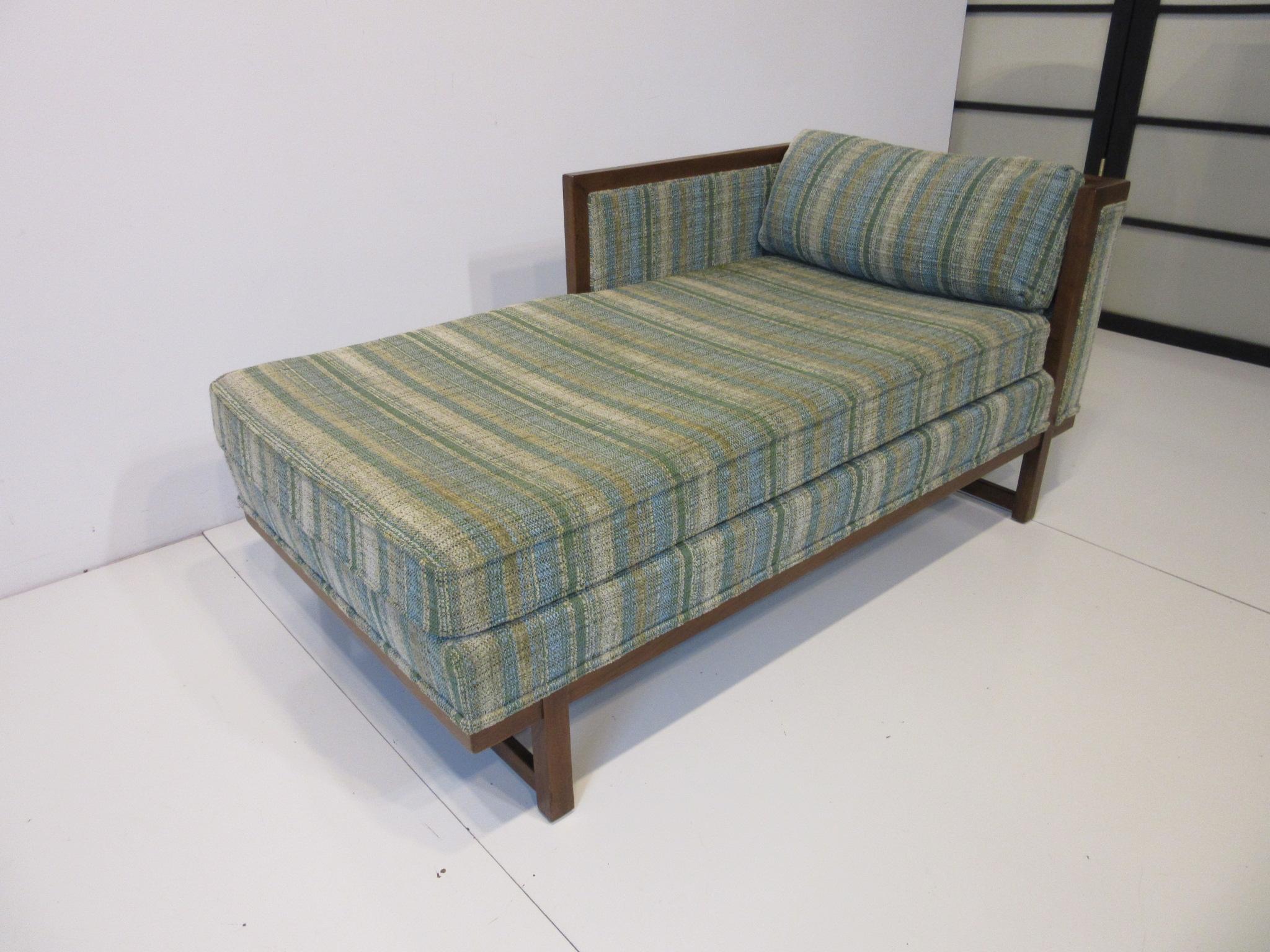 20th Century Midcentury Chaise Lounge Chair by Flair / Bernhardt
