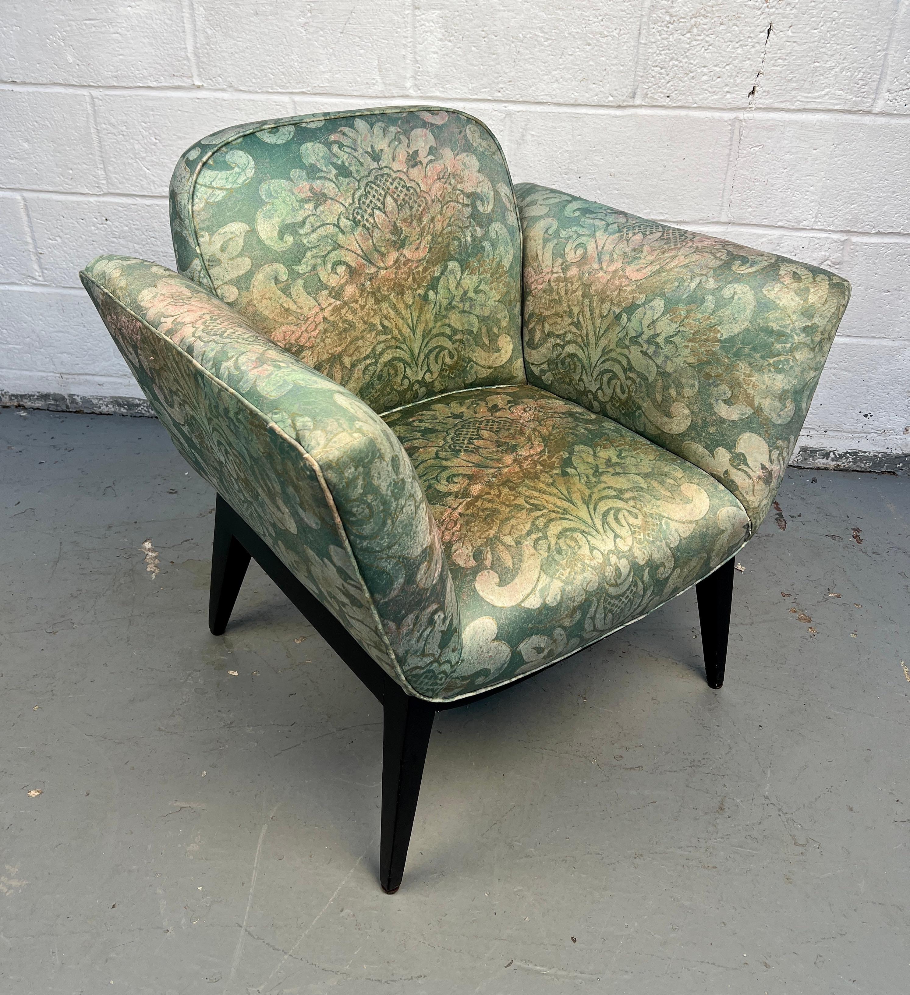 Sedie da salotto imbottite floreali di metà secolo in vendita 3