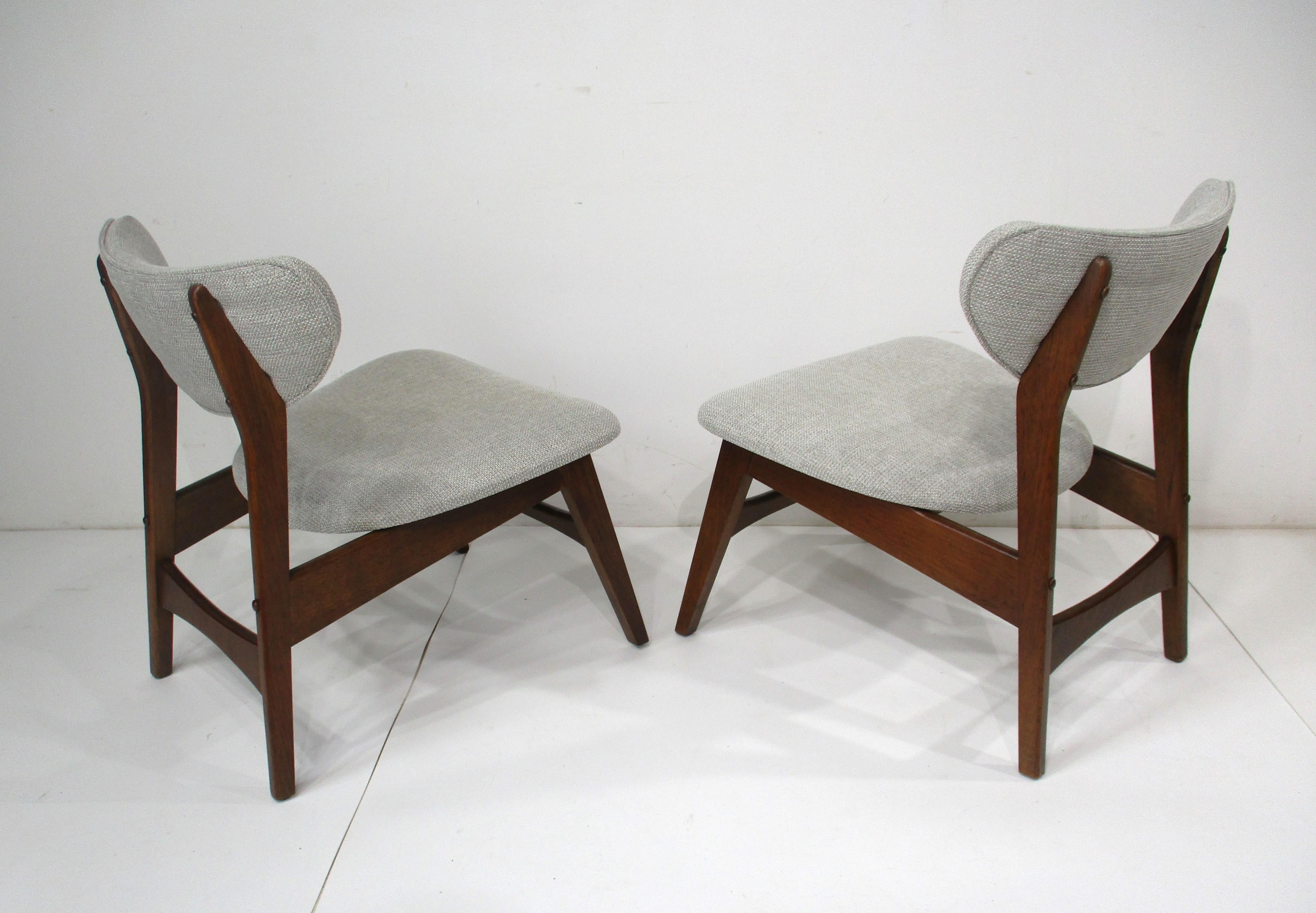 Mid Century Upholstered Lounge Chairs in the style of Peter Hvidt   For Sale 6