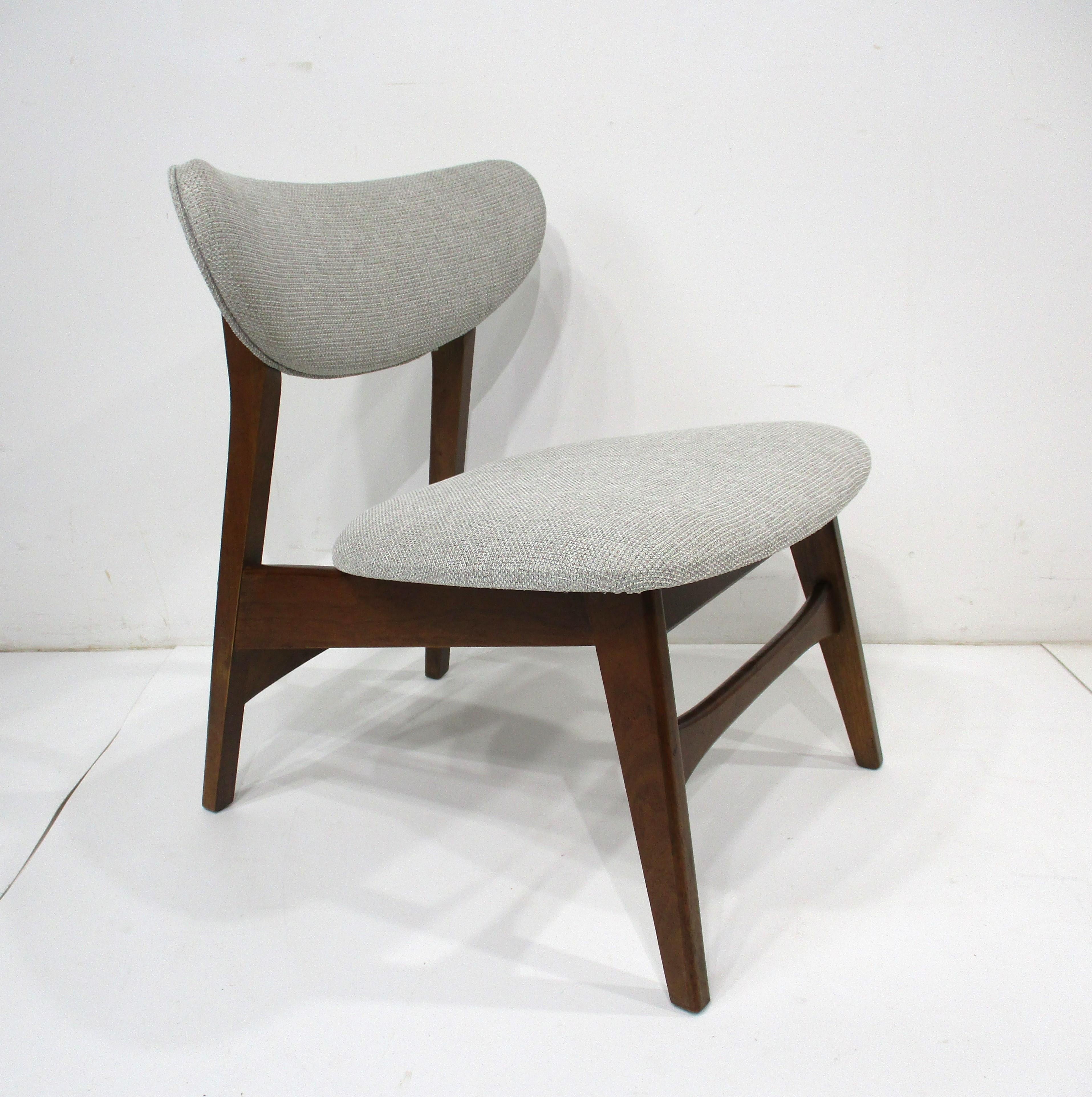 American Mid Century Upholstered Lounge Chairs in the style of Peter Hvidt   For Sale