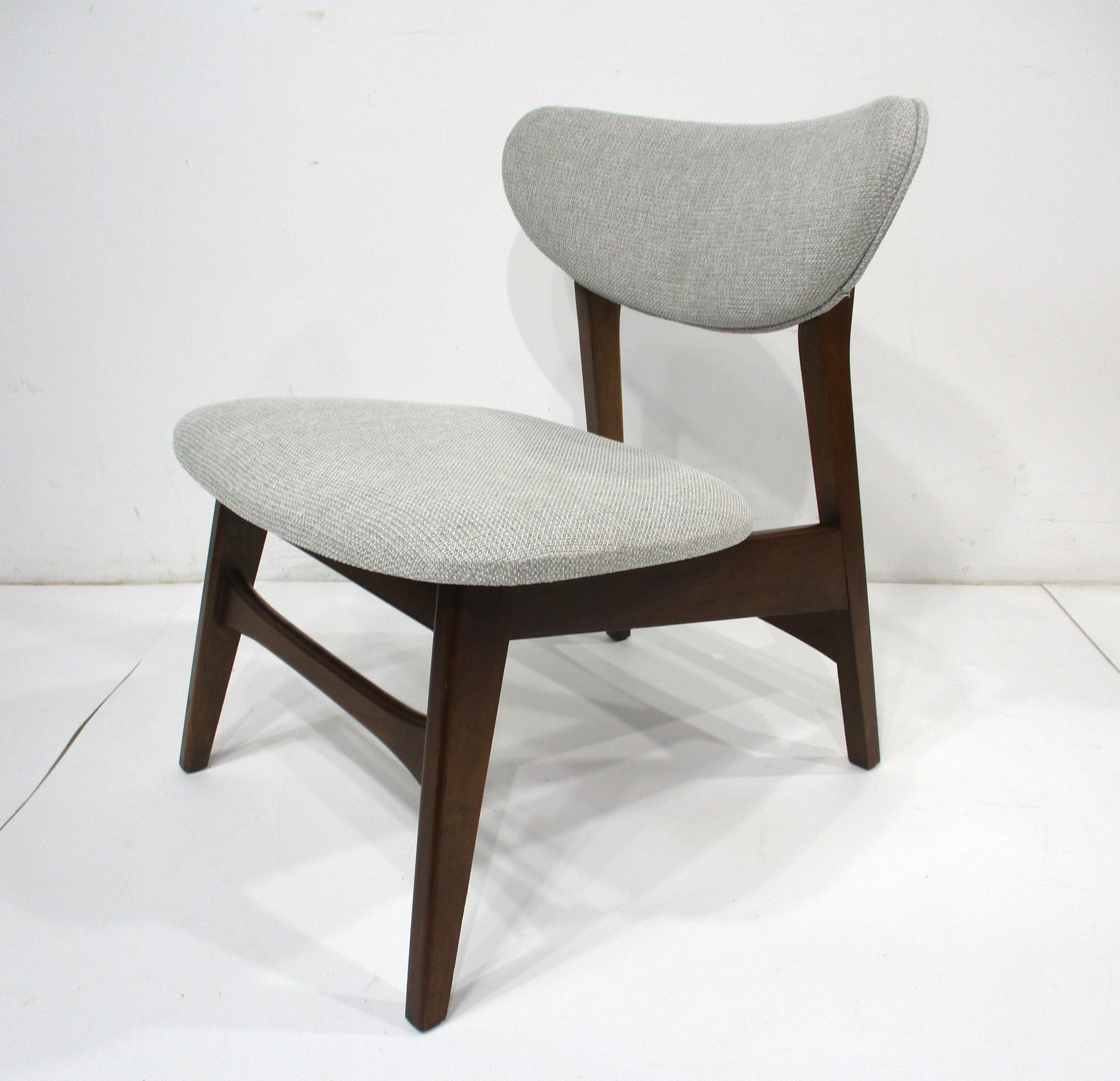 Mid Century Upholstered Lounge Chairs in the style of Peter Hvidt   For Sale 2