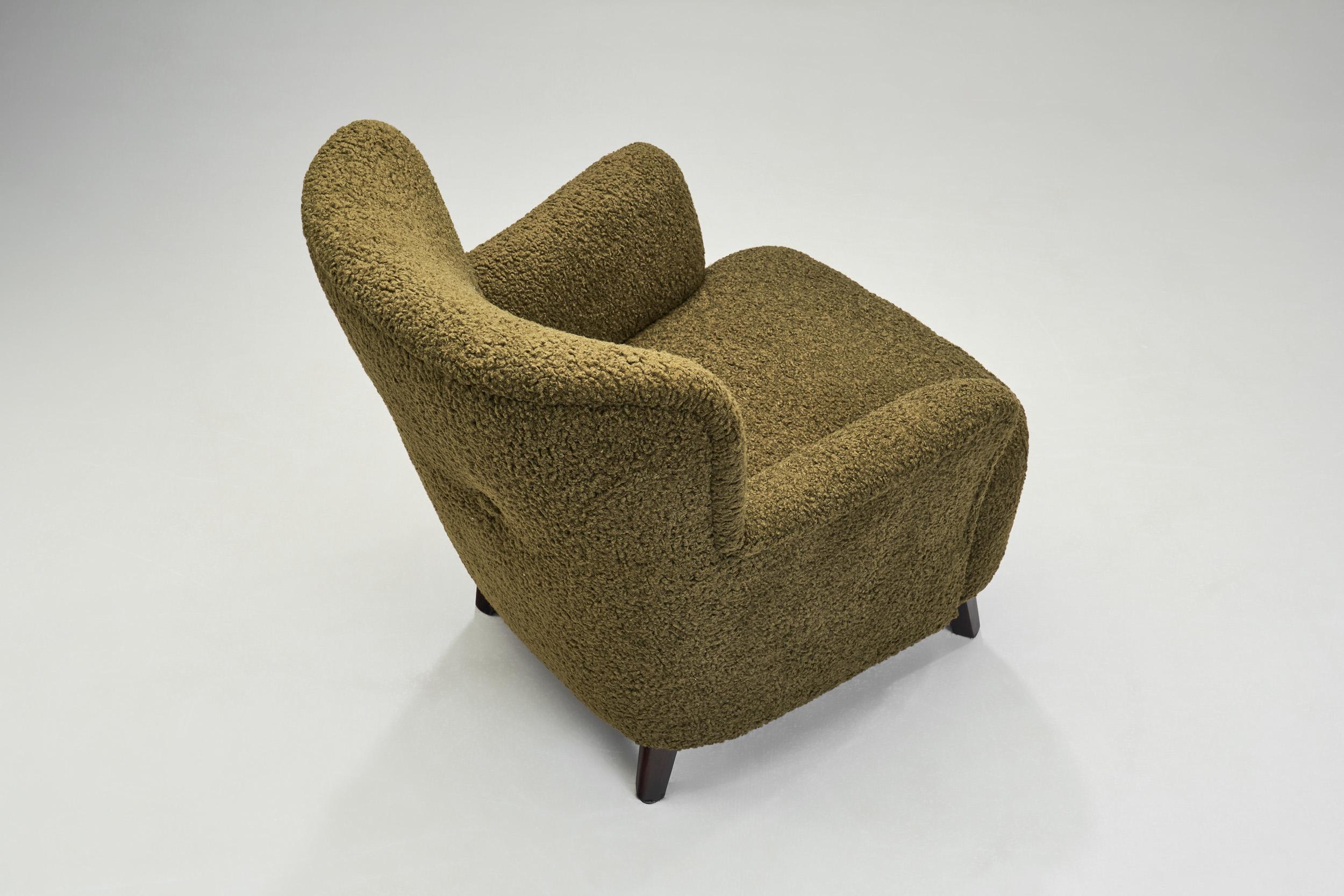 Fabric Mid-Century Upholstered Olive Green Armchair, Europe Mid 20th Century For Sale