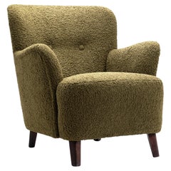 Vintage Mid-Century Upholstered Olive Green Armchair, Europe Mid 20th Century