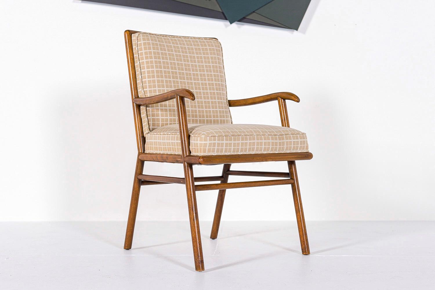 Américain Fauteuil de salon en bois rembourré du milieu du siècle dernier de Robsjohn-Gibbings pour Widdicomb en vente