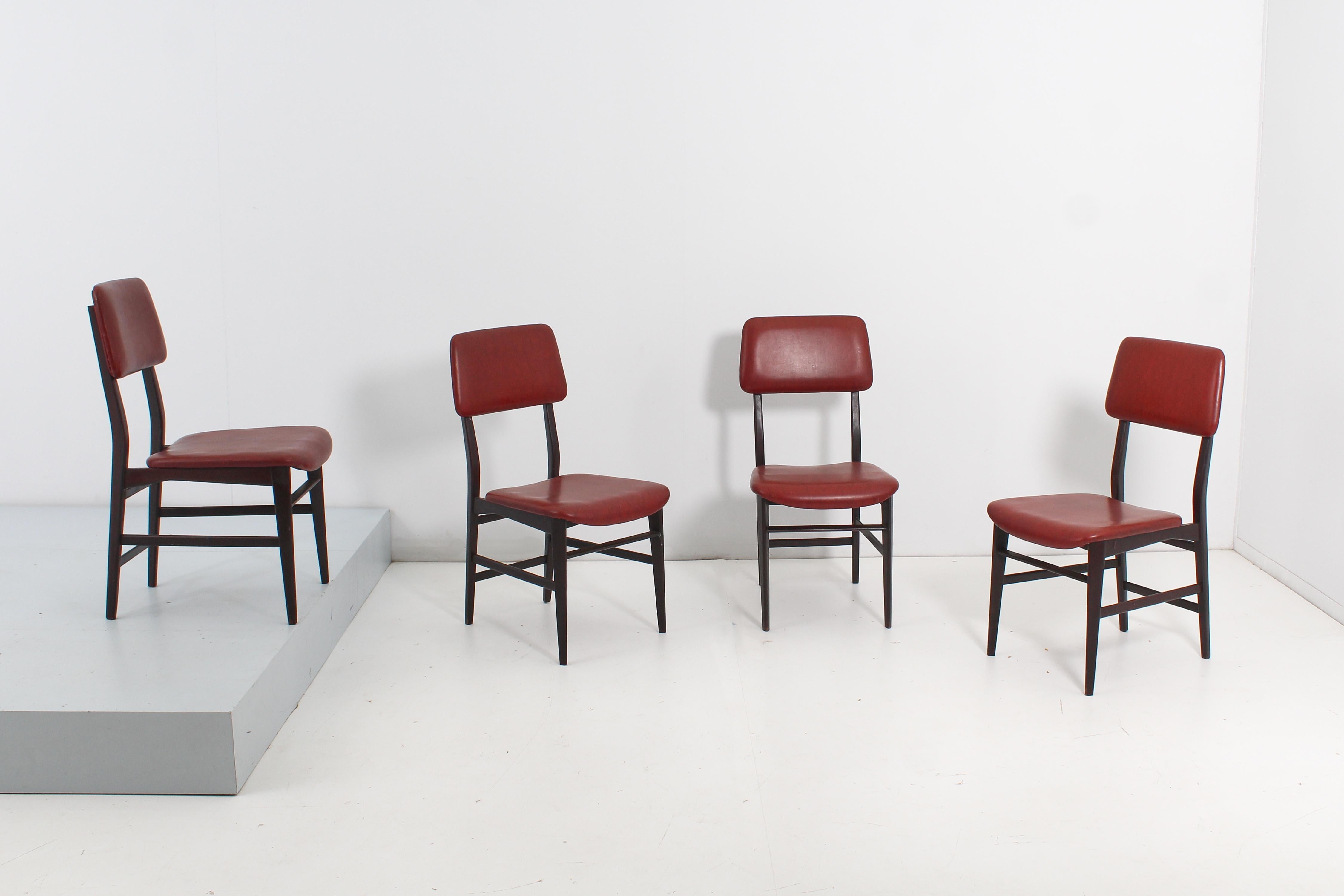 Italian Mid-Century V. Dassi, E. Palutari Set of 4 Wooden Chairs, Italy, 1960s For Sale