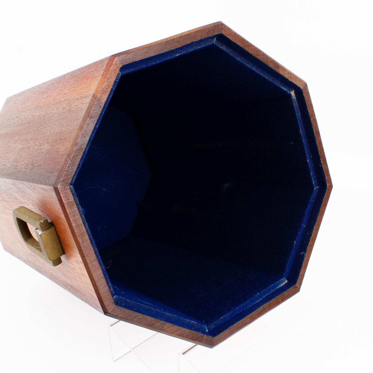 Caja modernista de mediados de siglo Valenti España de madera y metal, años 60 en venta 1