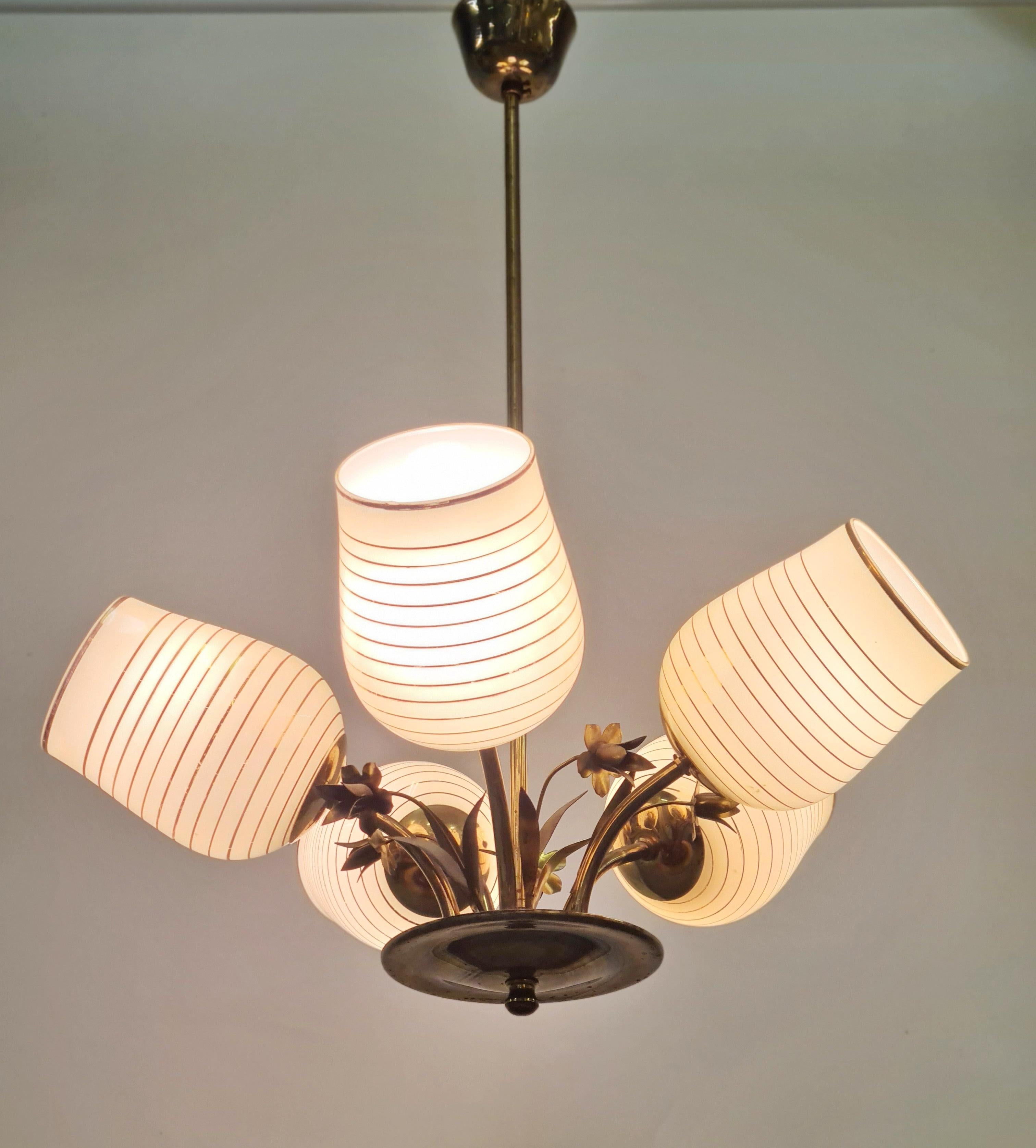 Mid-Century Valinte Ceiling Lamp Model 2530/5 in Brass and Glass, Finland 1950s For Sale 1