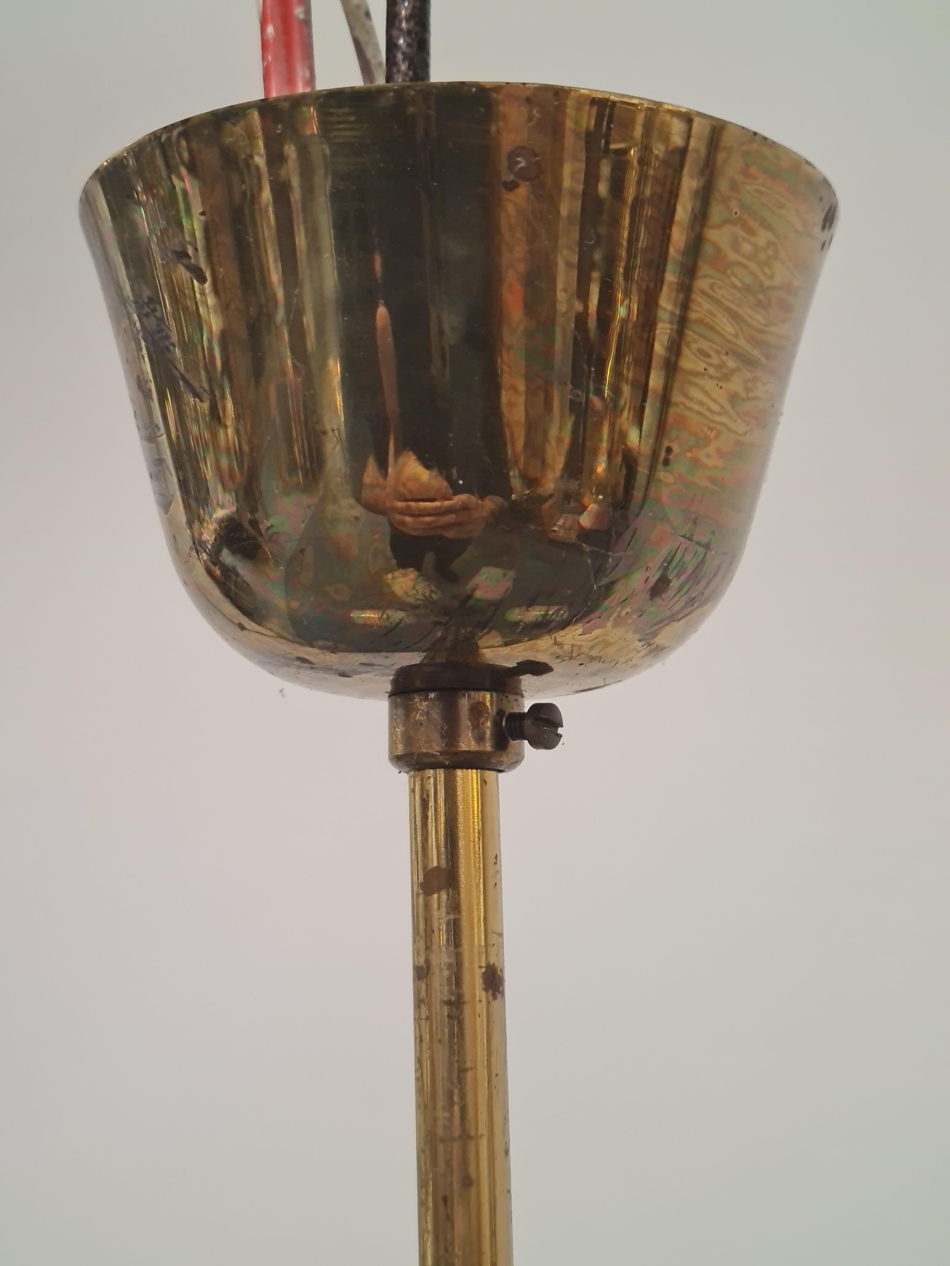 Mid-Century Valinte Ceiling Lamp Model 2530/5 in Brass and Glass, Finland 1950s In Good Condition For Sale In Helsinki, FI
