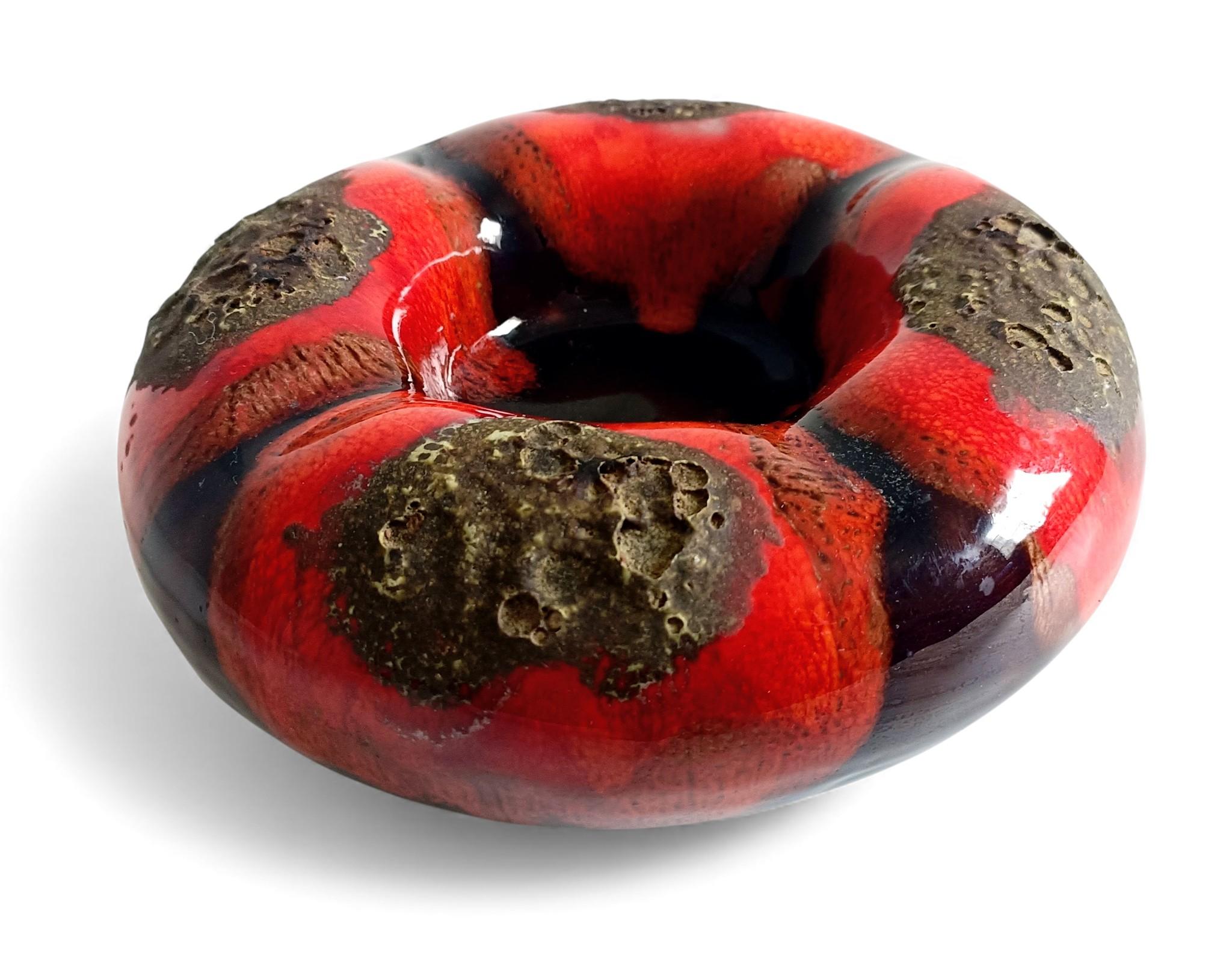 Mid-Century Vallauris Keramik Vide-Poche mit fetter Lava-Glasur, Frankreich, 1950er Jahre im Angebot 1