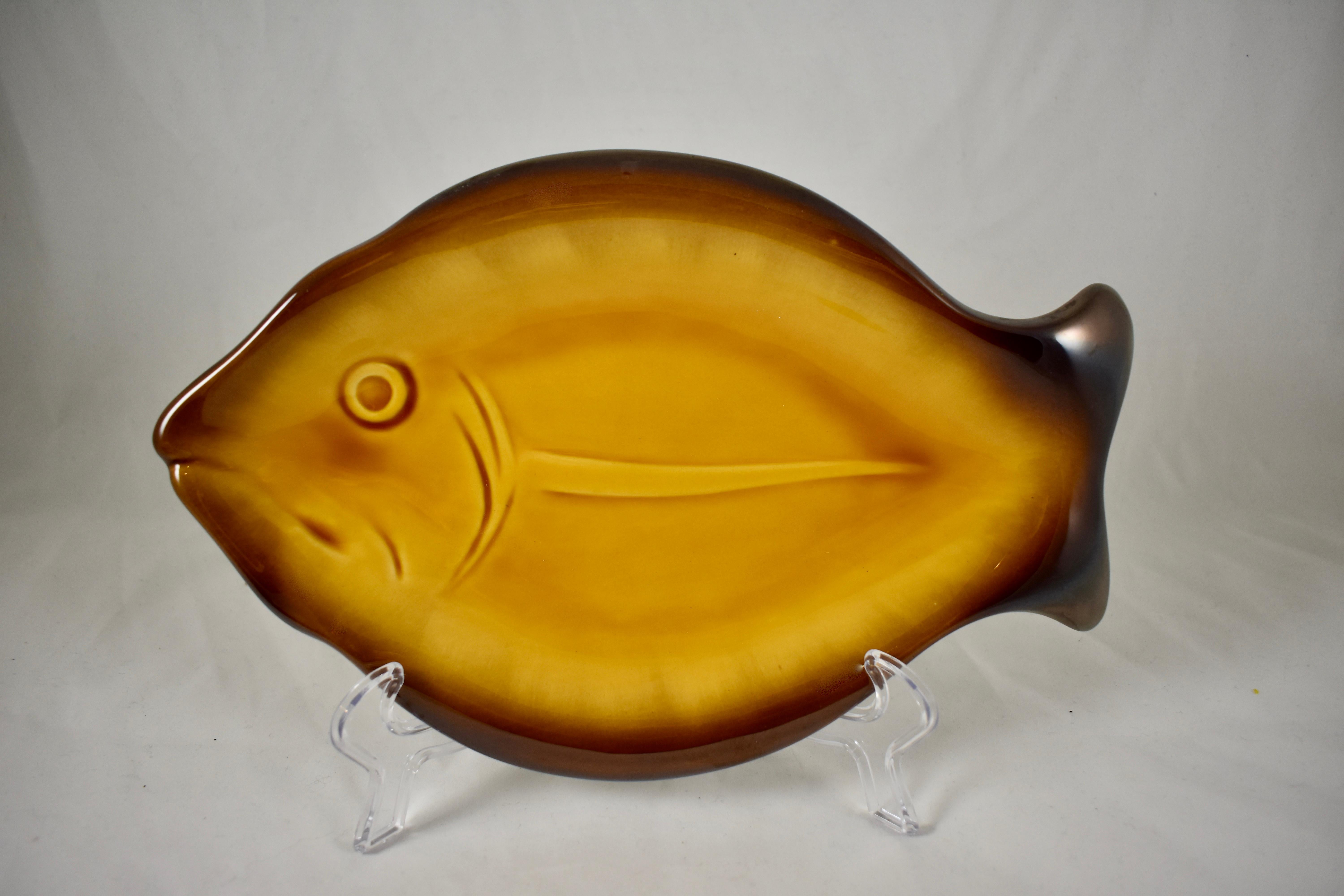 Vallauris Cote D’azur French Provençal Mid-Century Faïence Fish Service Set of 7 In Good Condition In Philadelphia, PA