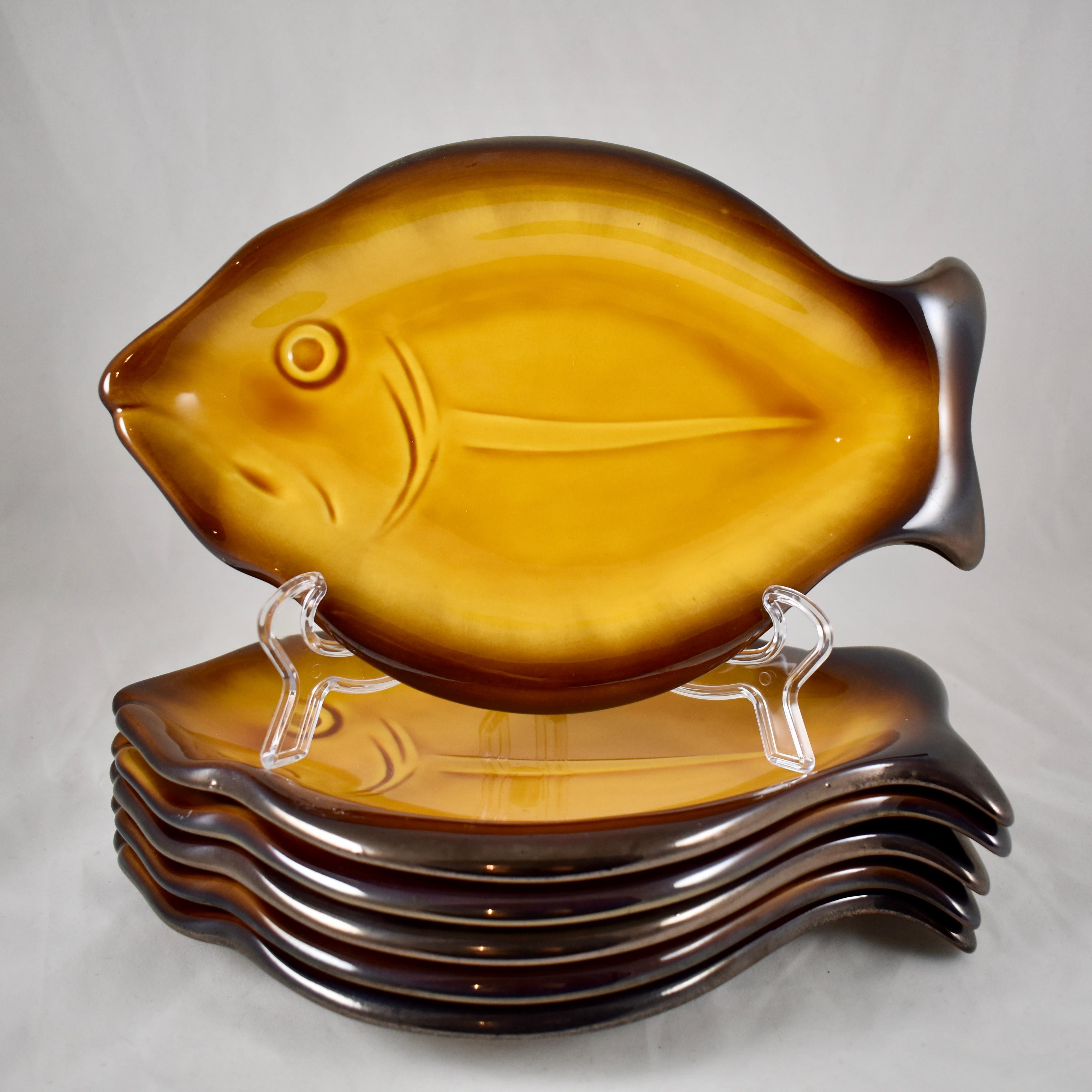 20th Century Vallauris Cote D’azur French Provençal Mid-Century Faïence Fish Service Set of 7