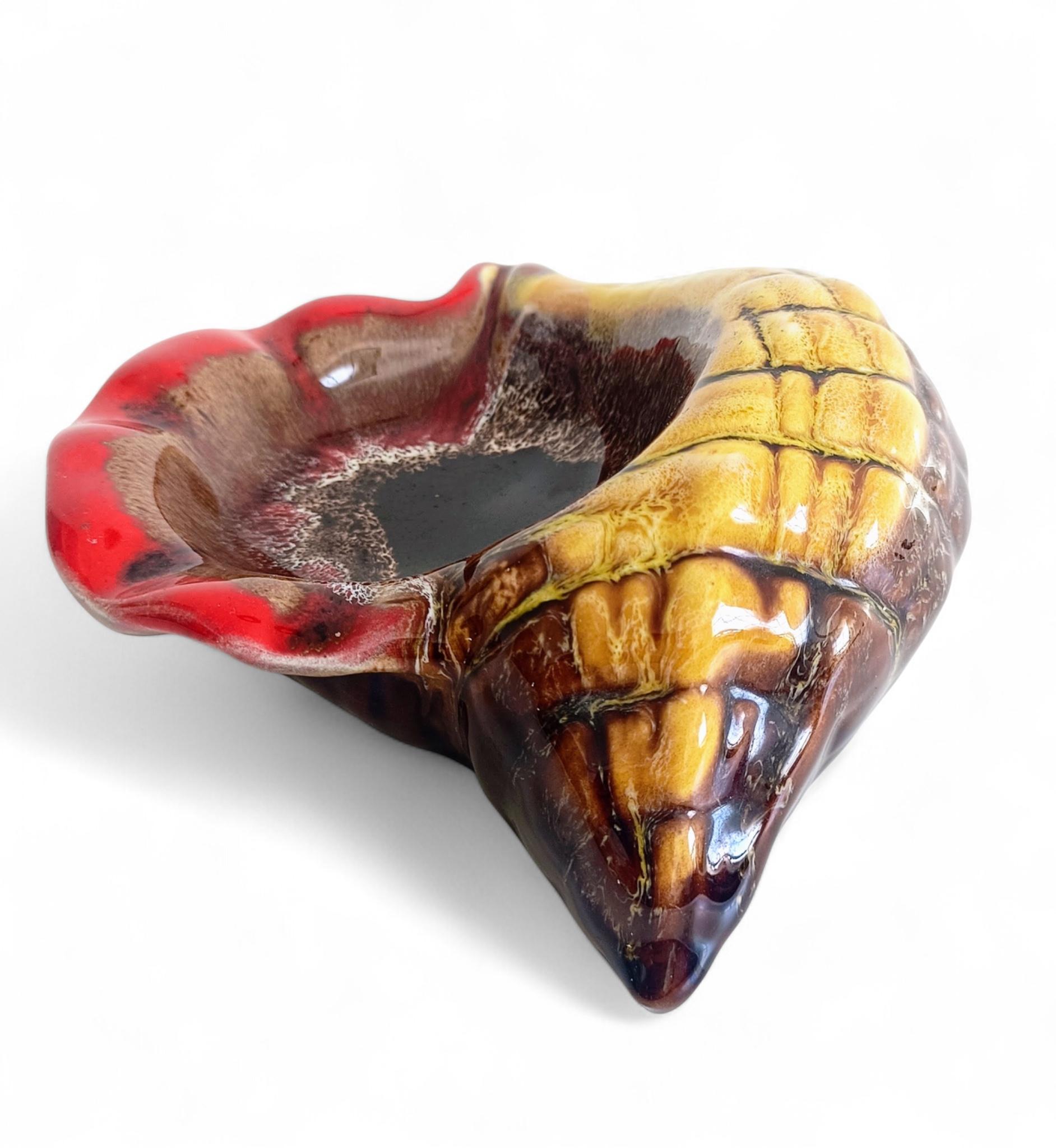 Mid-Century Vallauris “Sea Shell” Vide-Poche / Catchall, France, 1950s For Sale 5