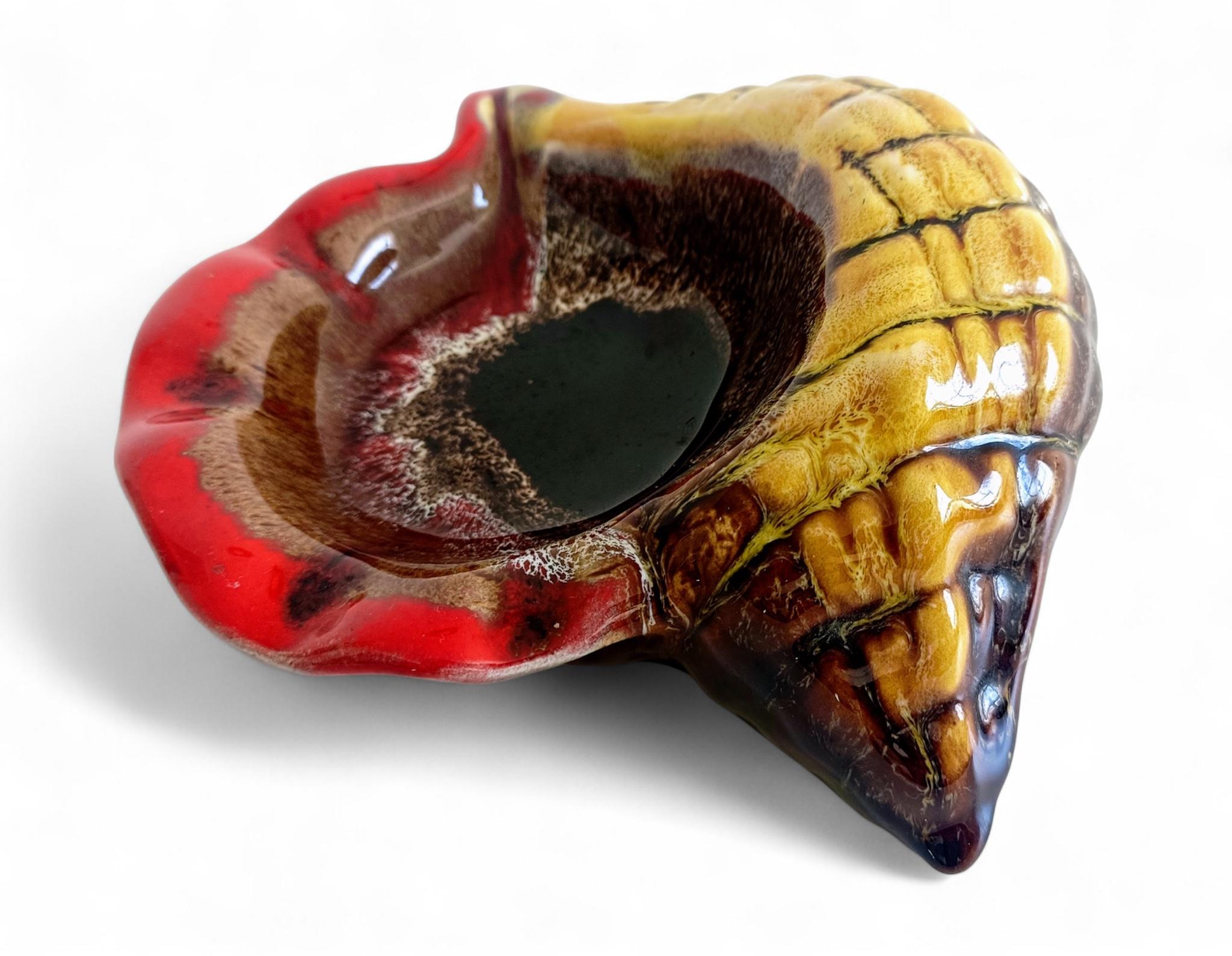 Mid-Century Vallauris “Sea Shell” Vide-Poche / Catchall, France, 1950s For Sale 6