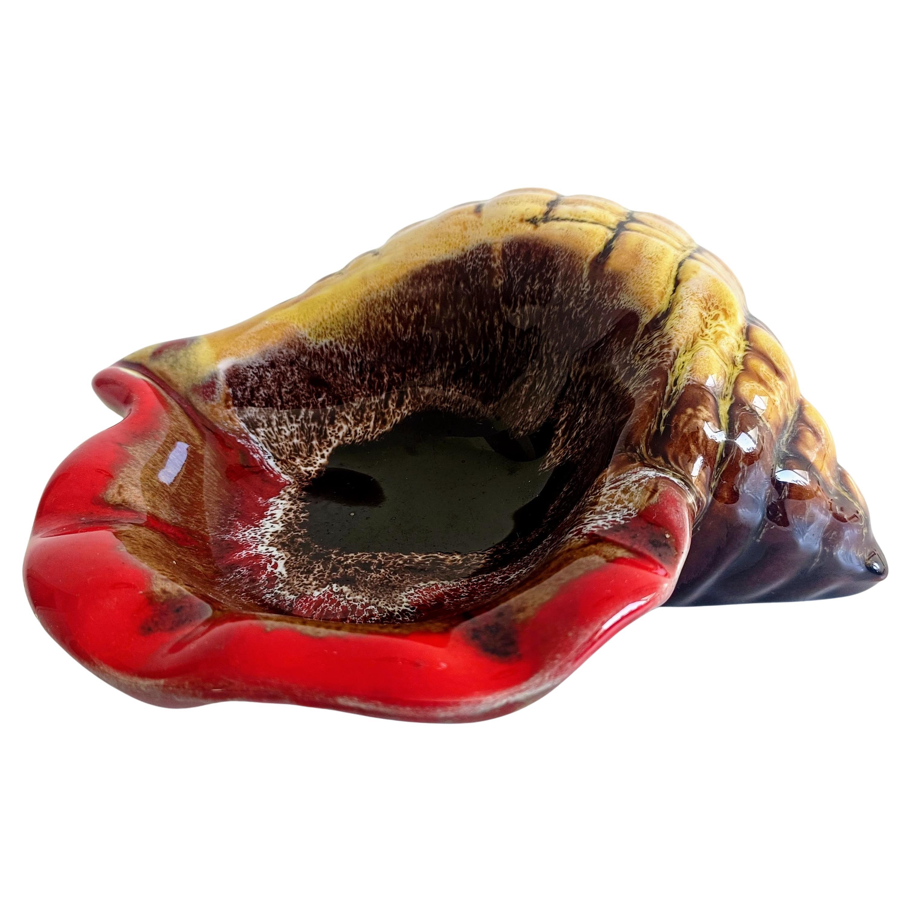 Mid-Century Vallauris “Sea Shell” Vide-Poche / Catchall, France, 1950s For Sale