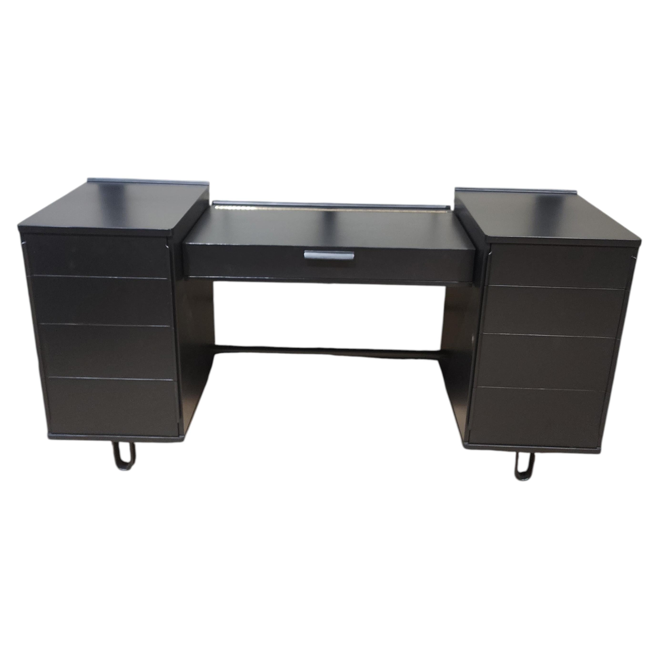Meuble-lavabo du milieu du siècle par Edward Wormley pour Dunbar en vente