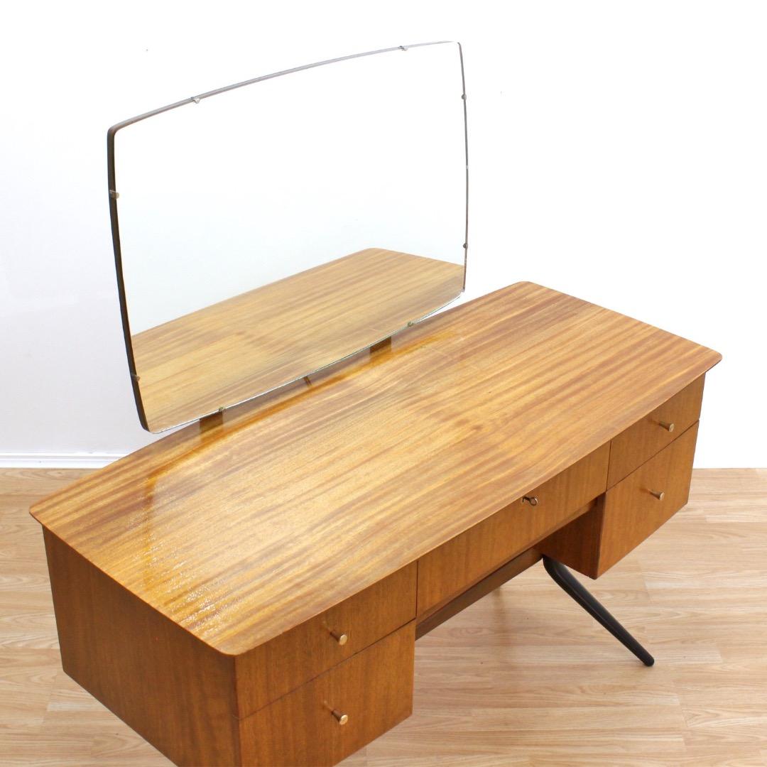 Britannico Vanity Mid Century di Wrighton Furniture in vendita