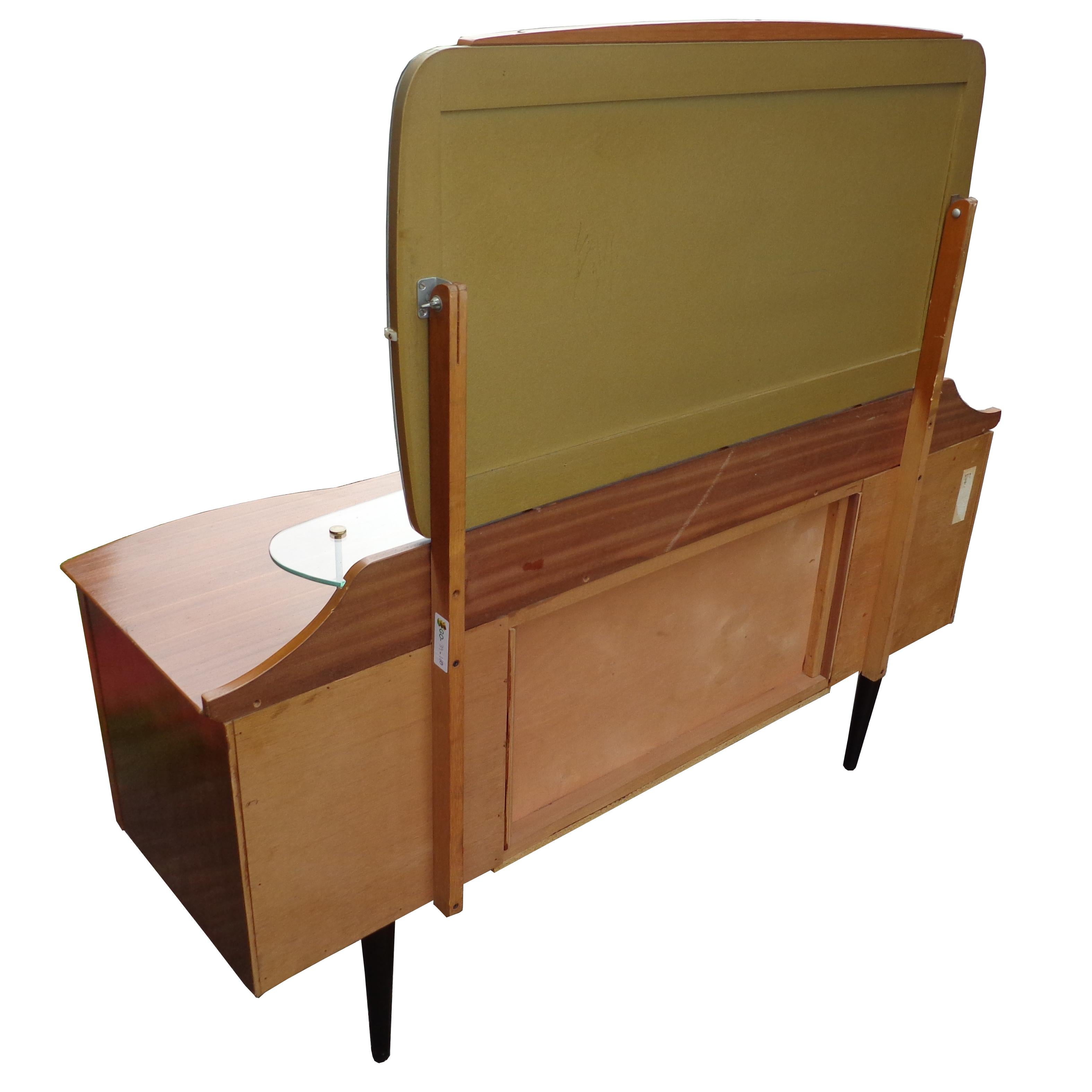 Mid-Century Modern Mid Century Vanity Dresser with Mirror For Sale