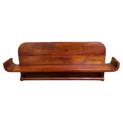 Mid Century Vanity Wandregal mit Schiene  Ein sehr stilvolles und nützliches Stück