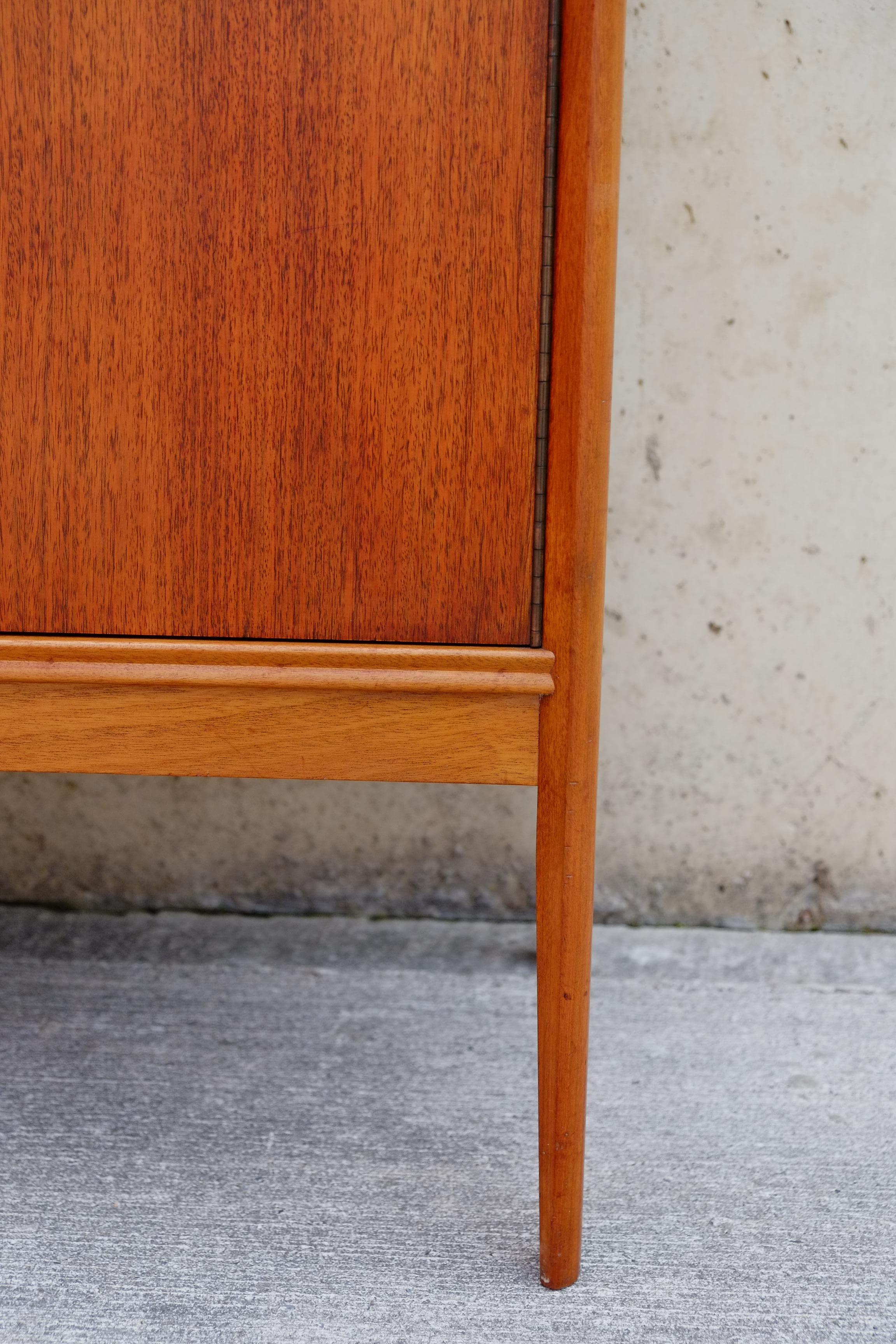 Hand-Crafted MId Century Vanson Sideboard Credenza England c1960 For Sale