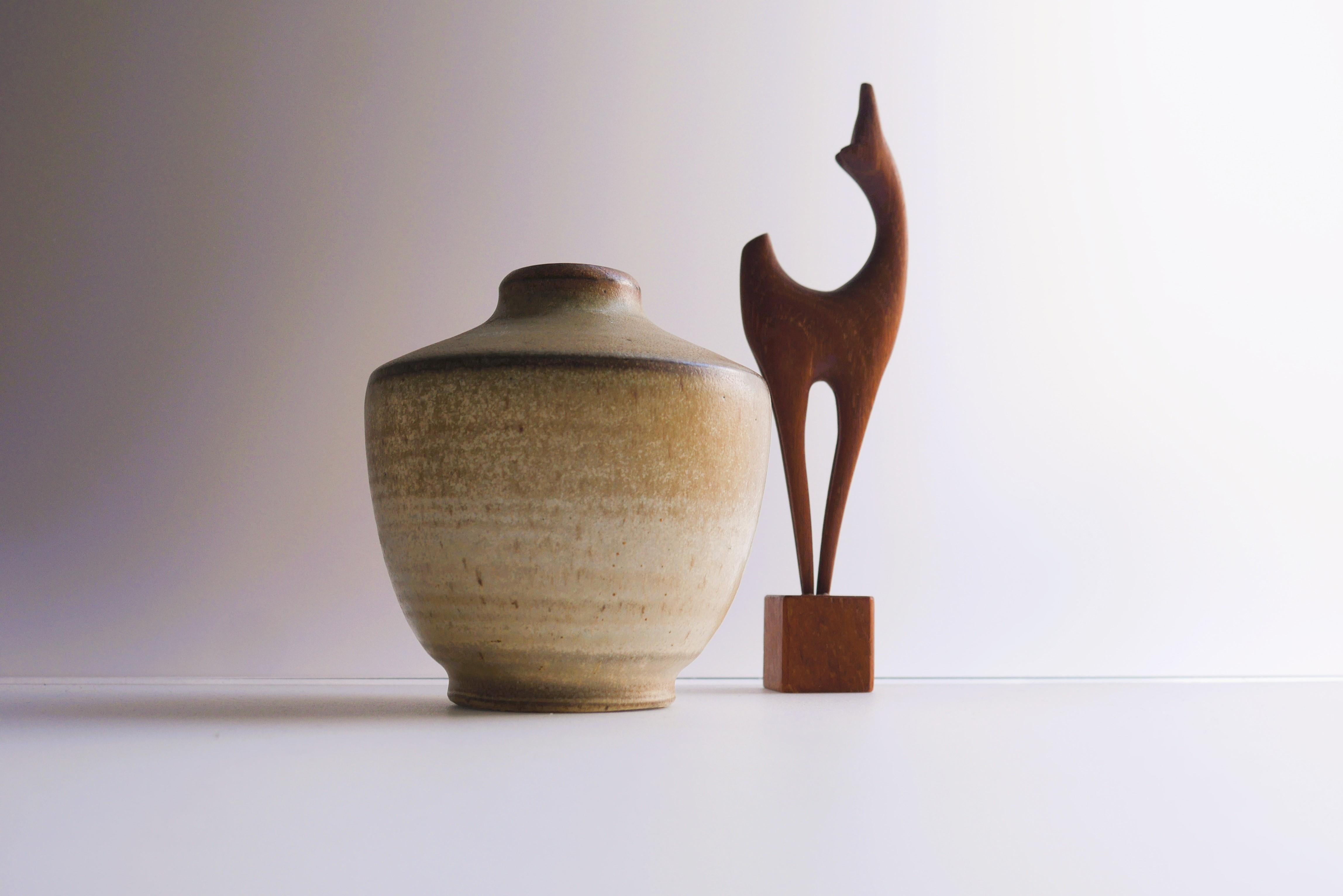 Mid-Century Modern Vase du milieu du siècle par Arthur Andersson pour Wallåkra, Suède. en vente
