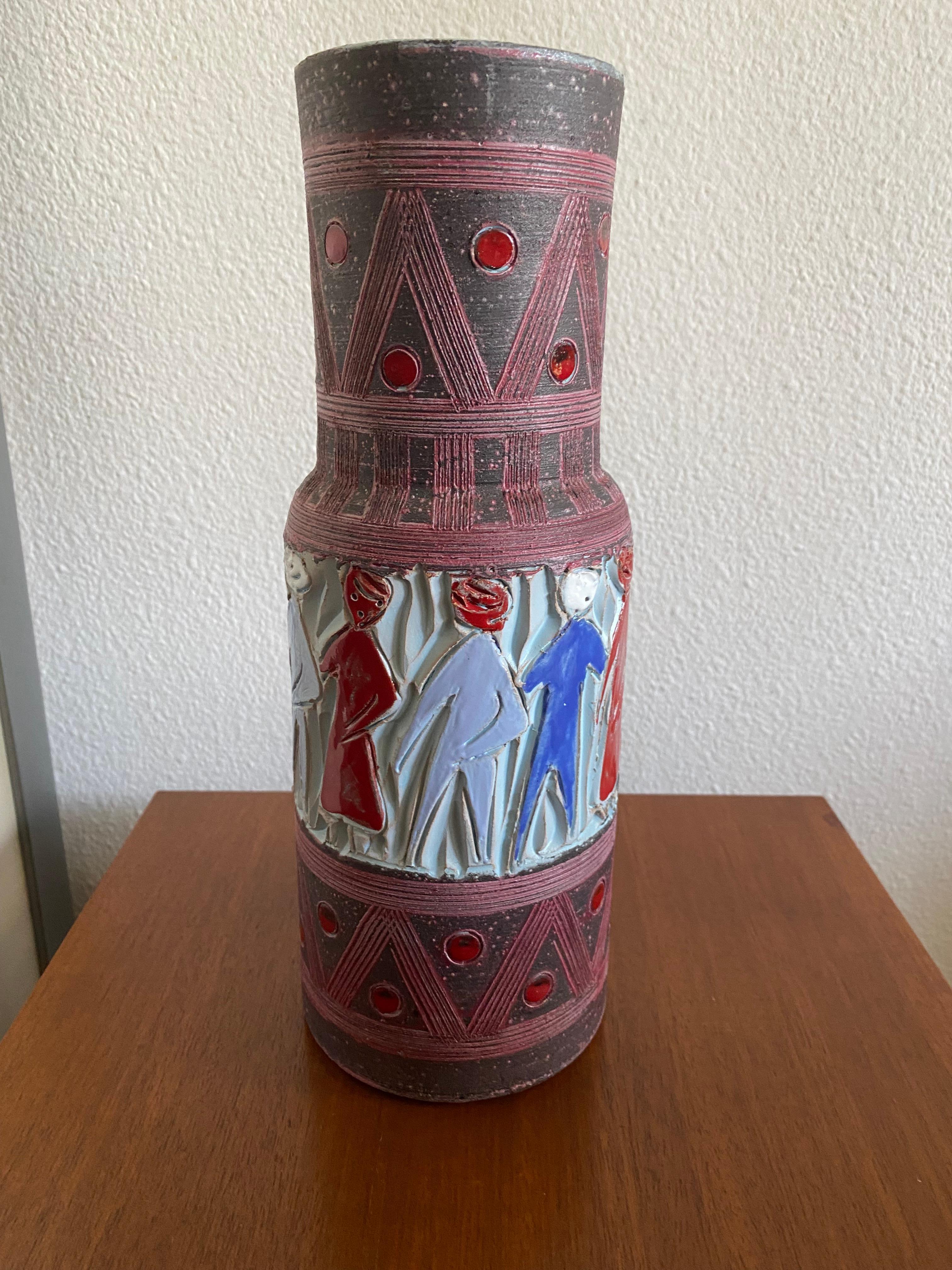 Stunning and vibrant, 38cm high, vase with sgrafitto and hand-painted colored glossy pattern. On the base is painted Italy 8614.

Fratelli Fanciullacci Pottery: during the first half of the 20th century the firm slowly branched out into a rich