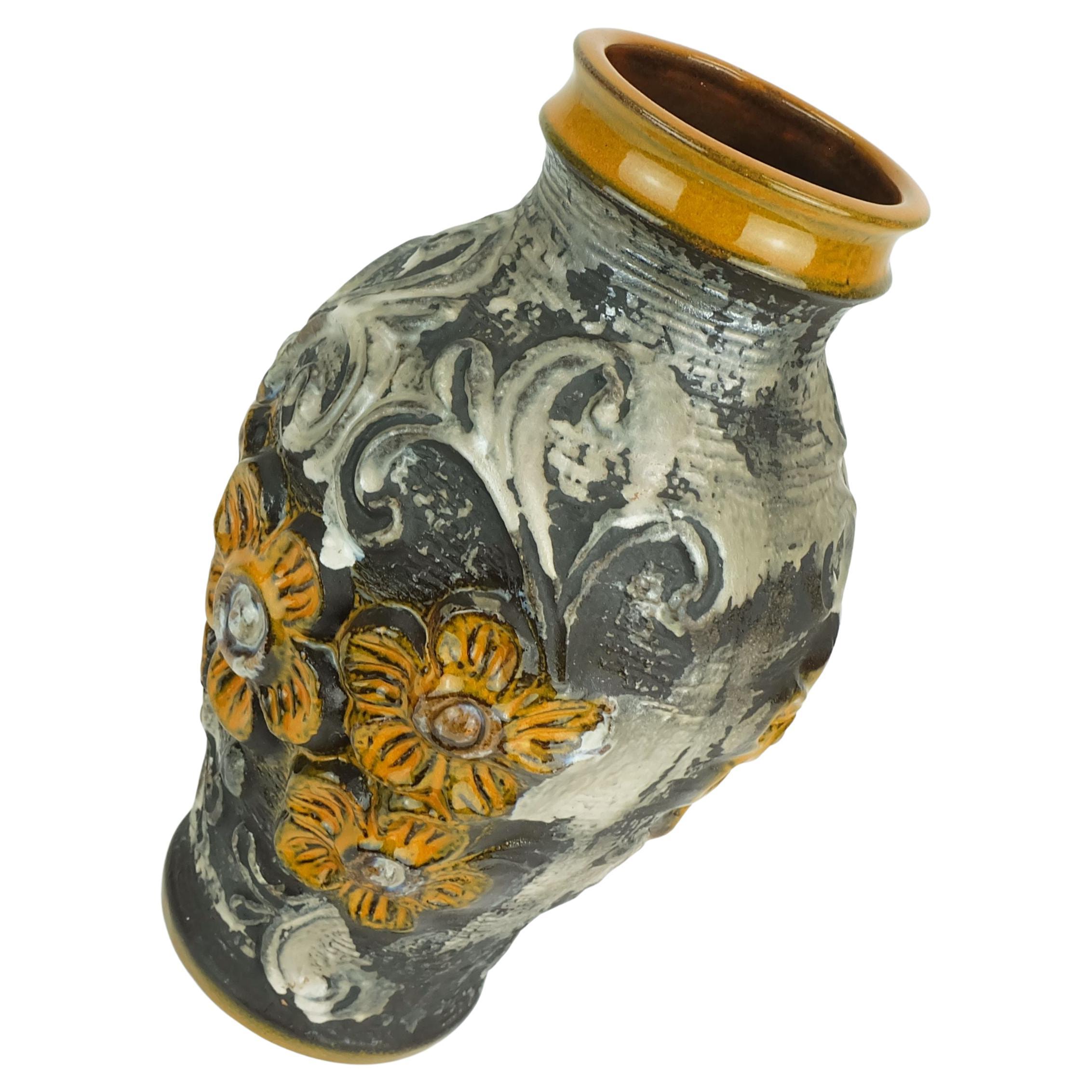 Vaso della metà del secolo carstens modello 7161-30 fiore a rilievo in vendita