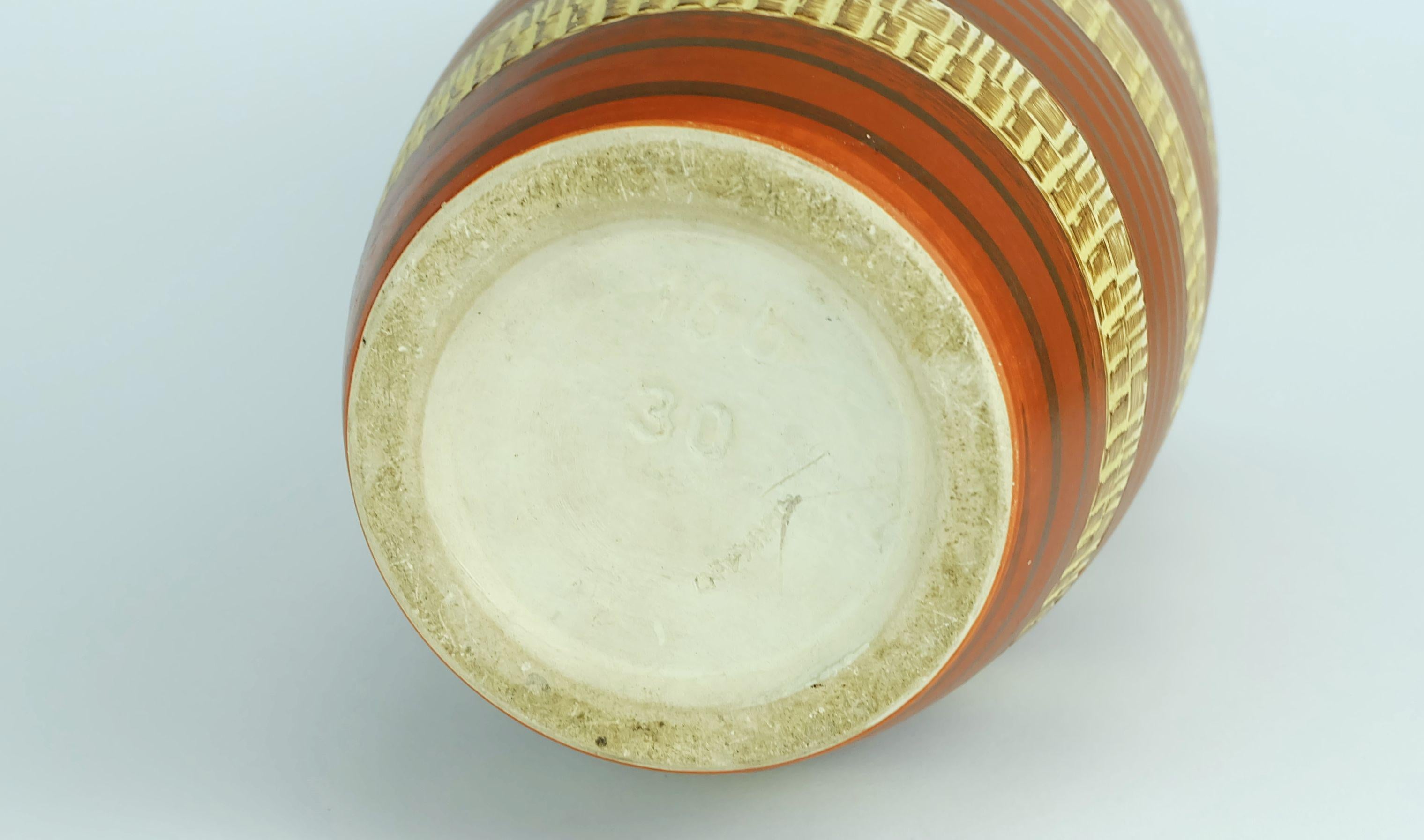 JARRON de mediados de siglo duemler & breiden modelo 166 30 decoración en relieve y rayas en venta 1
