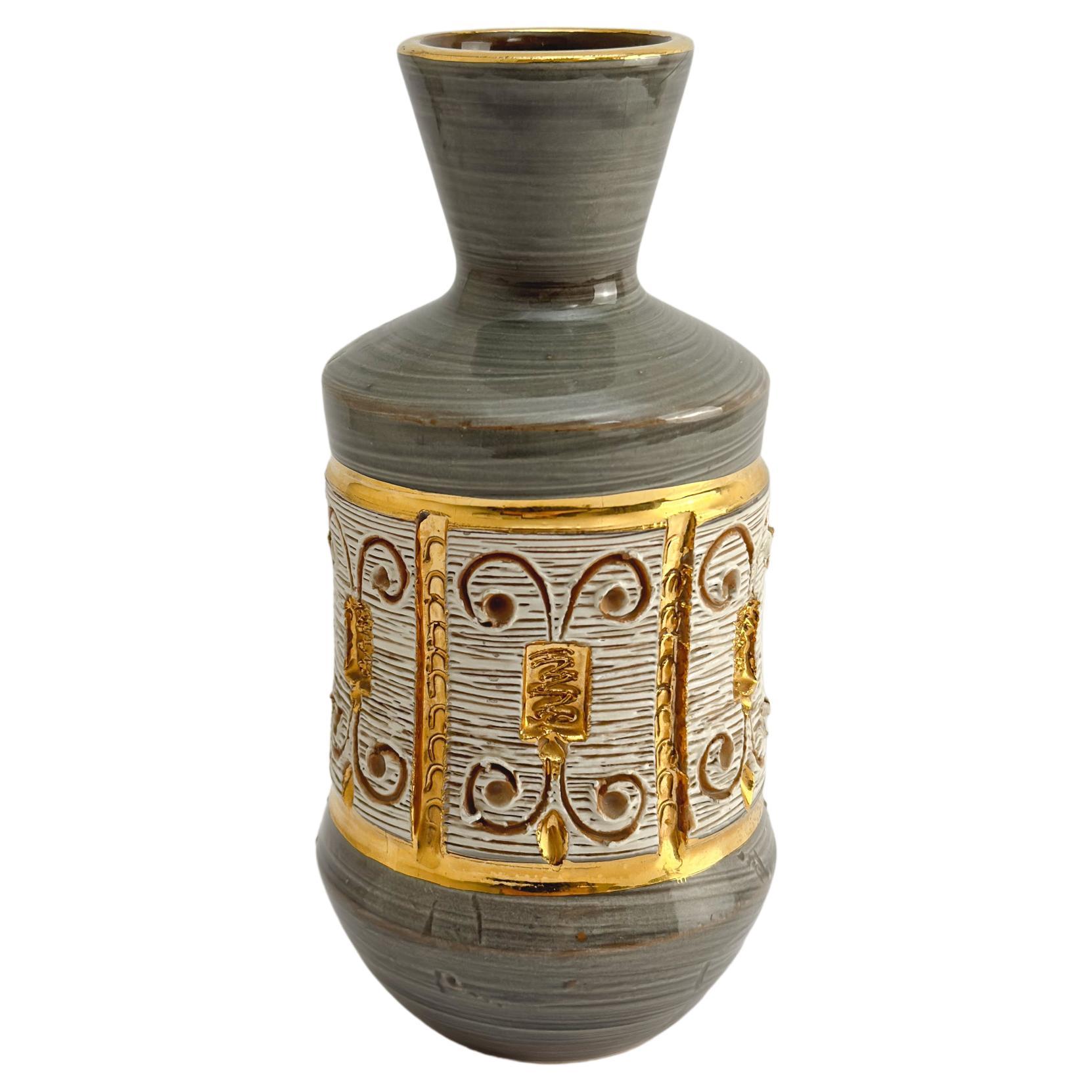Fratelli Fanciullacci Piccolo vaso in ceramica sgraffita grigia e oro, anni '50 Italia