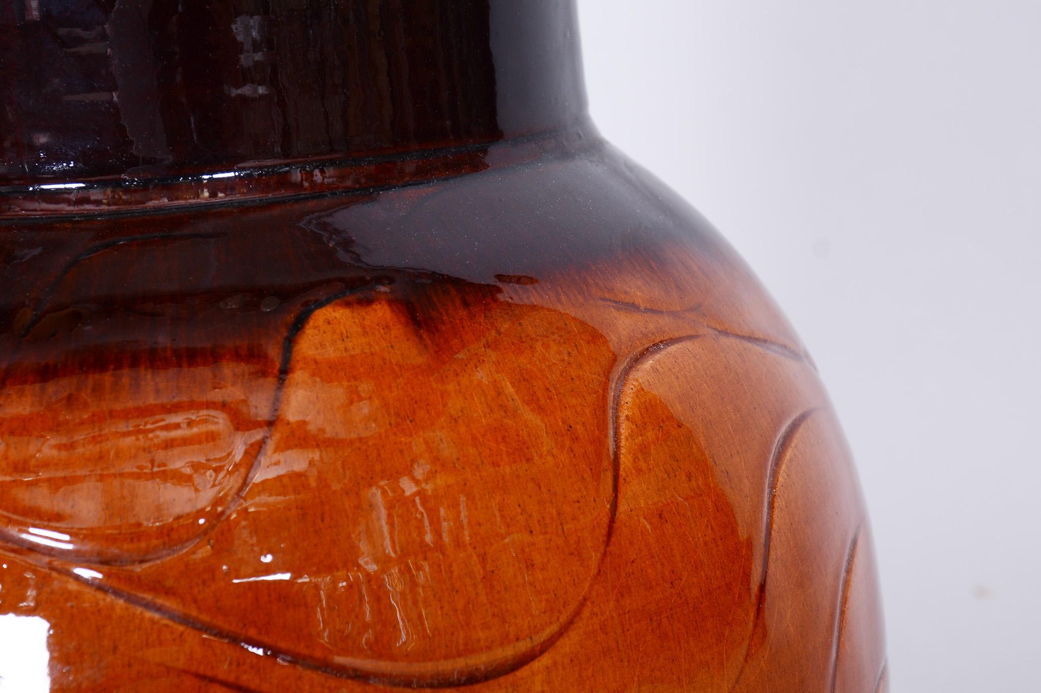 Metà XX secolo Vaso di metà secolo, ceramica smaltata, condizioni ben conservate, Repubblica Ceca, anni '50 in vendita