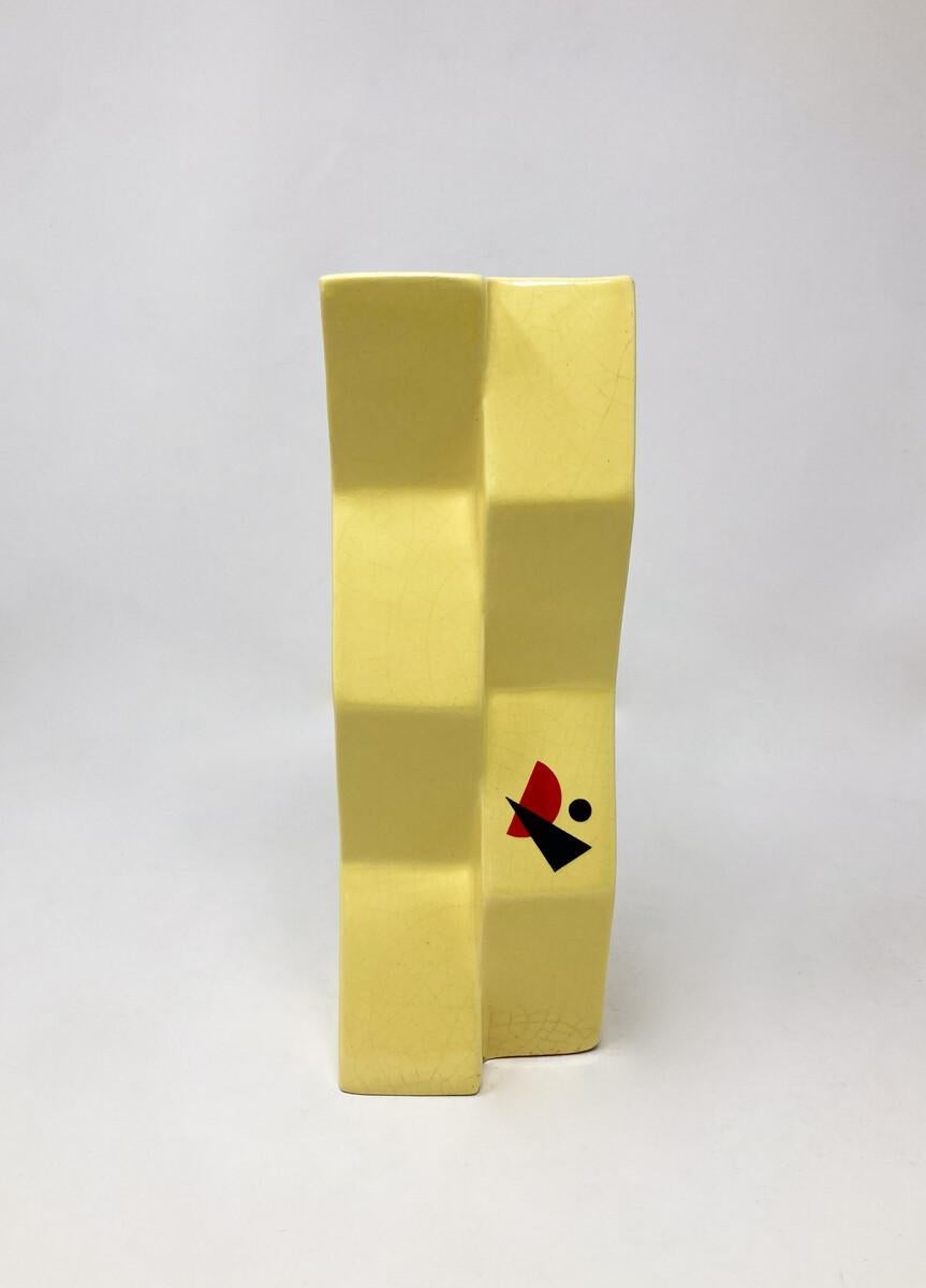Mid-Century Vase in the style of Lazar Lissitzky, 1920s For Sale 1