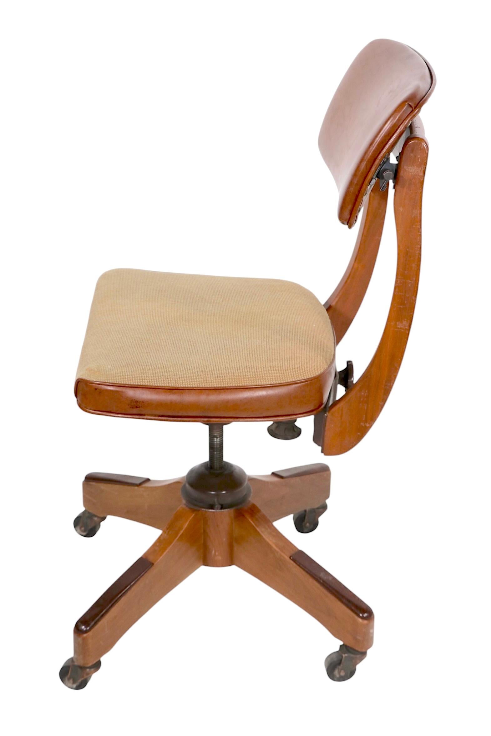 Mitte des Jahrhunderts  Vaughn Swivel Tilt  Schreibtischstuhl im Angebot 6