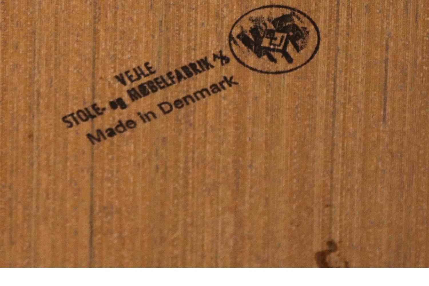 Table d'appoint danoise en bois de rose Vejle Stole Mobelfabrik du milieu du siècle dernier  en vente 3