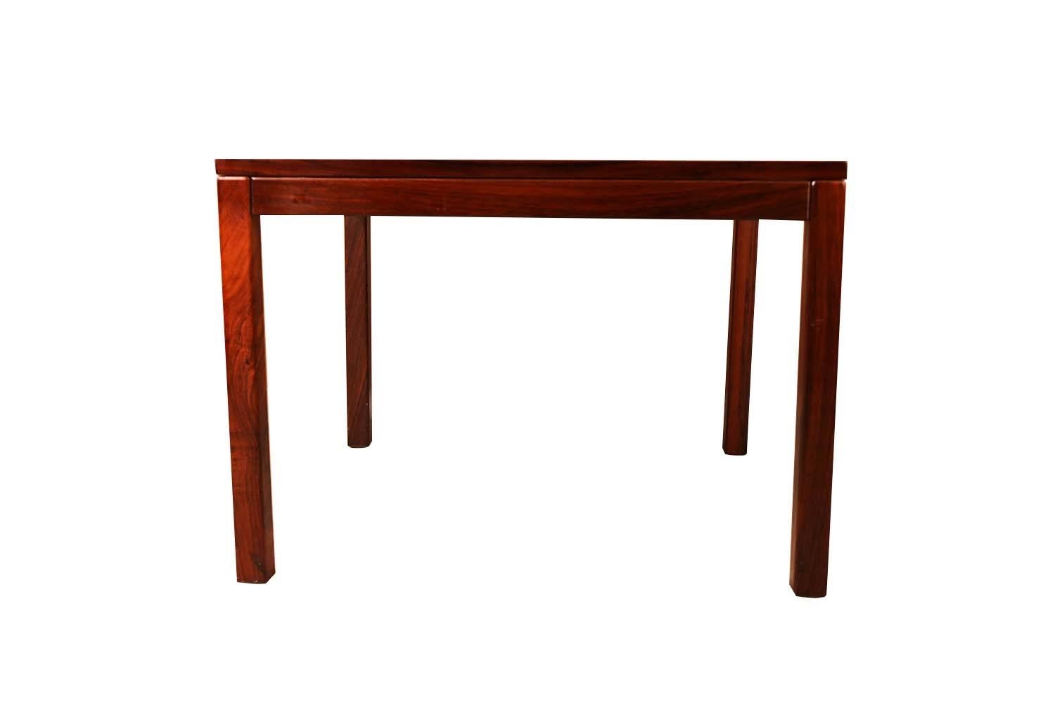 Midcentury Vejle Stole Mobelfabrik Danish Rosewood Side Table  In Good Condition For Sale In Baltimore, MD