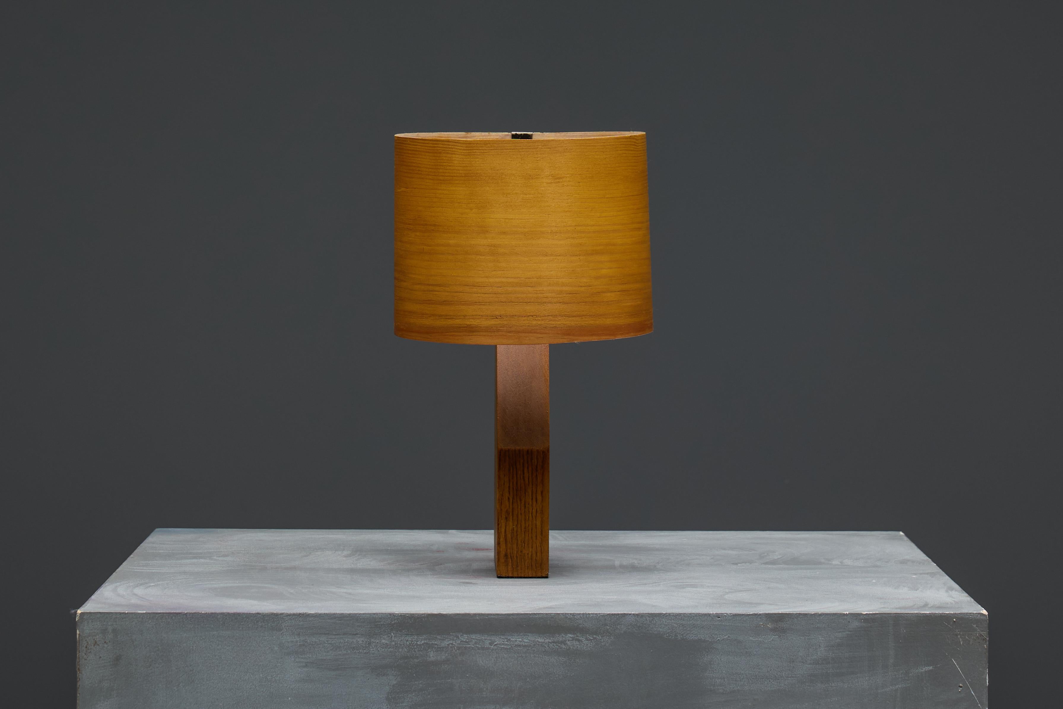 Lámpara de sobremesa de chapa de madera de mediados de siglo, Francia, años 60 Madera en venta