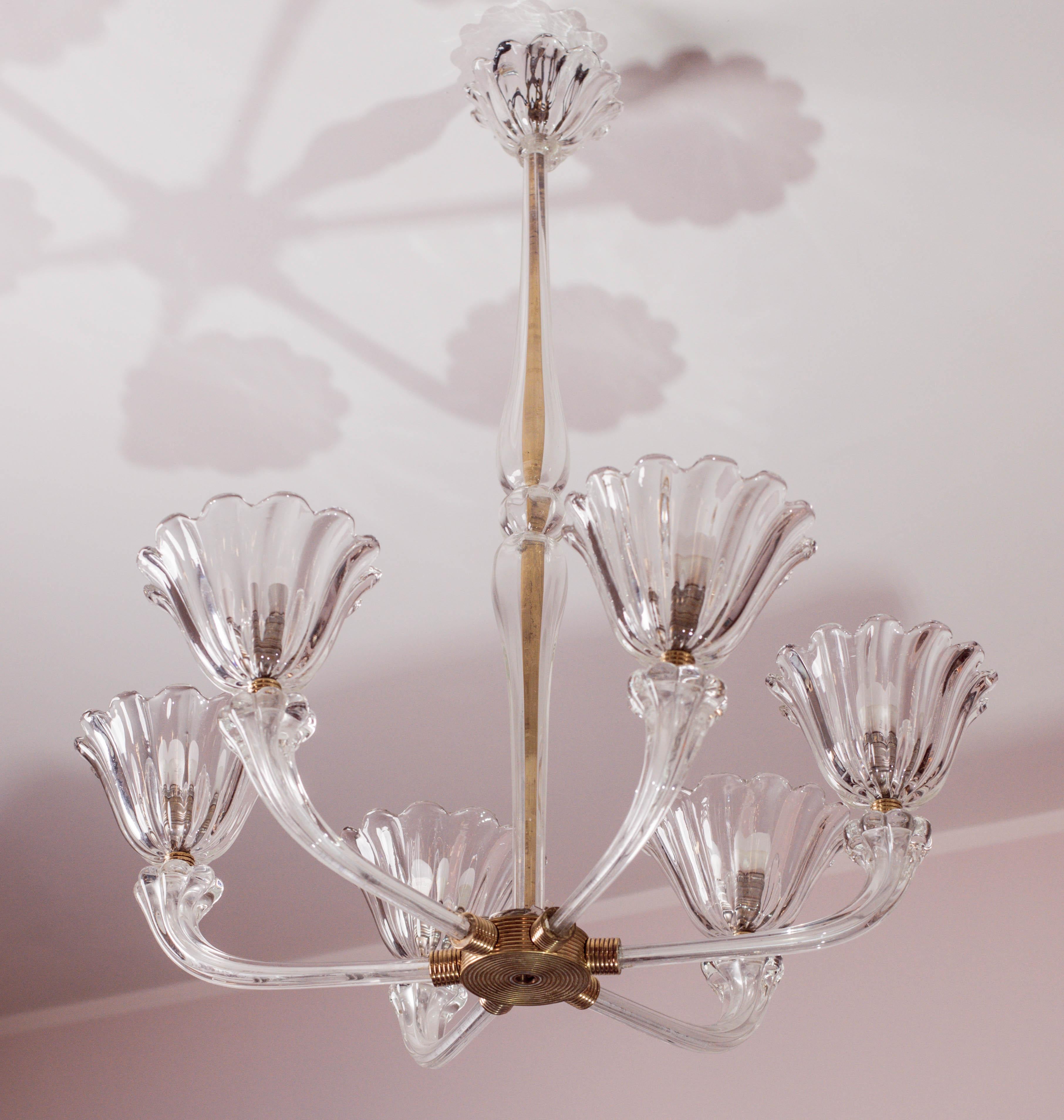 Europeo Lampadario a sei luci in vetro soffiato di Murano Art Deco di metà secolo di Seguso in vendita