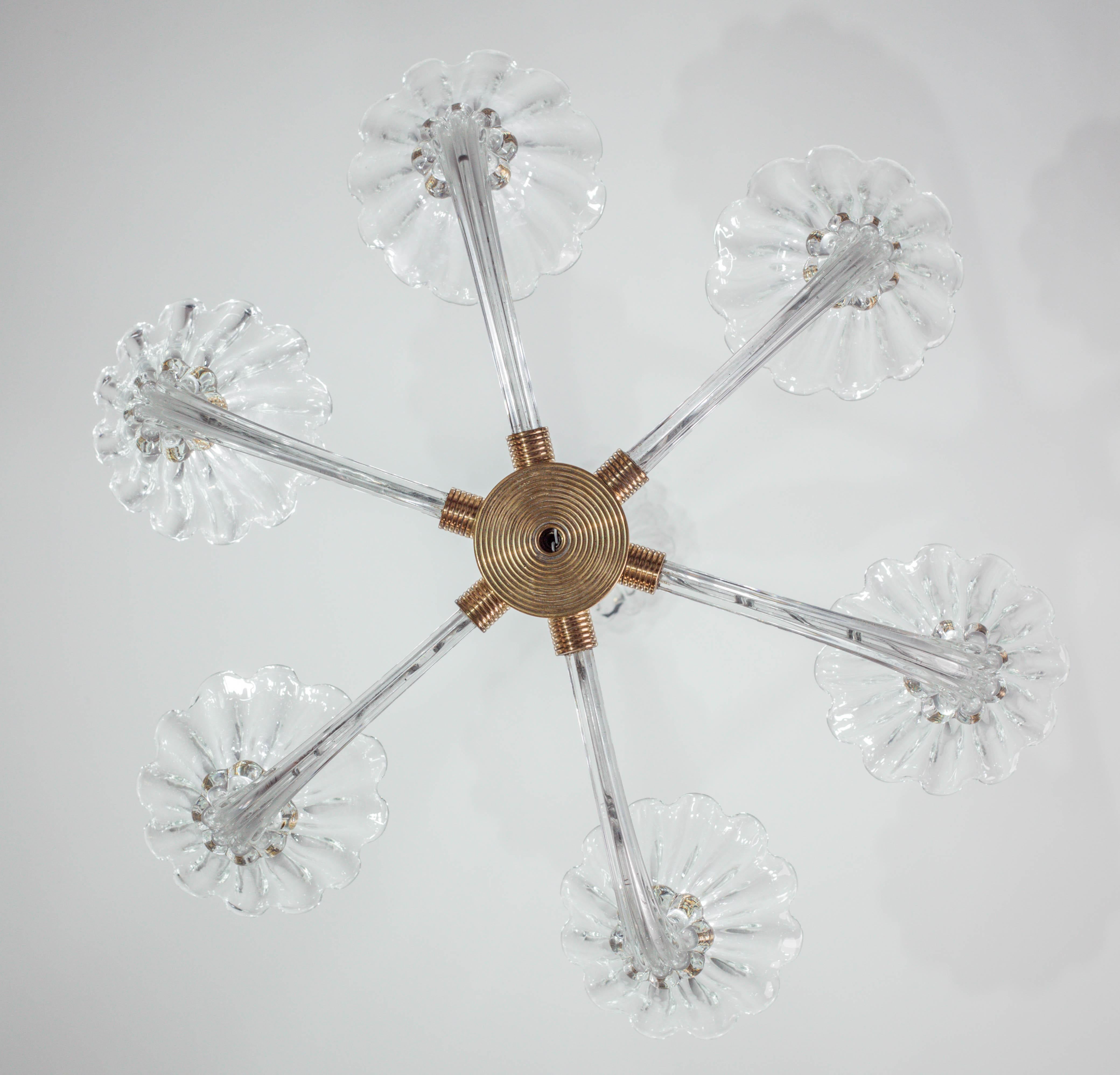 Metà XX secolo Lampadario a sei luci in vetro soffiato di Murano Art Deco di metà secolo di Seguso in vendita