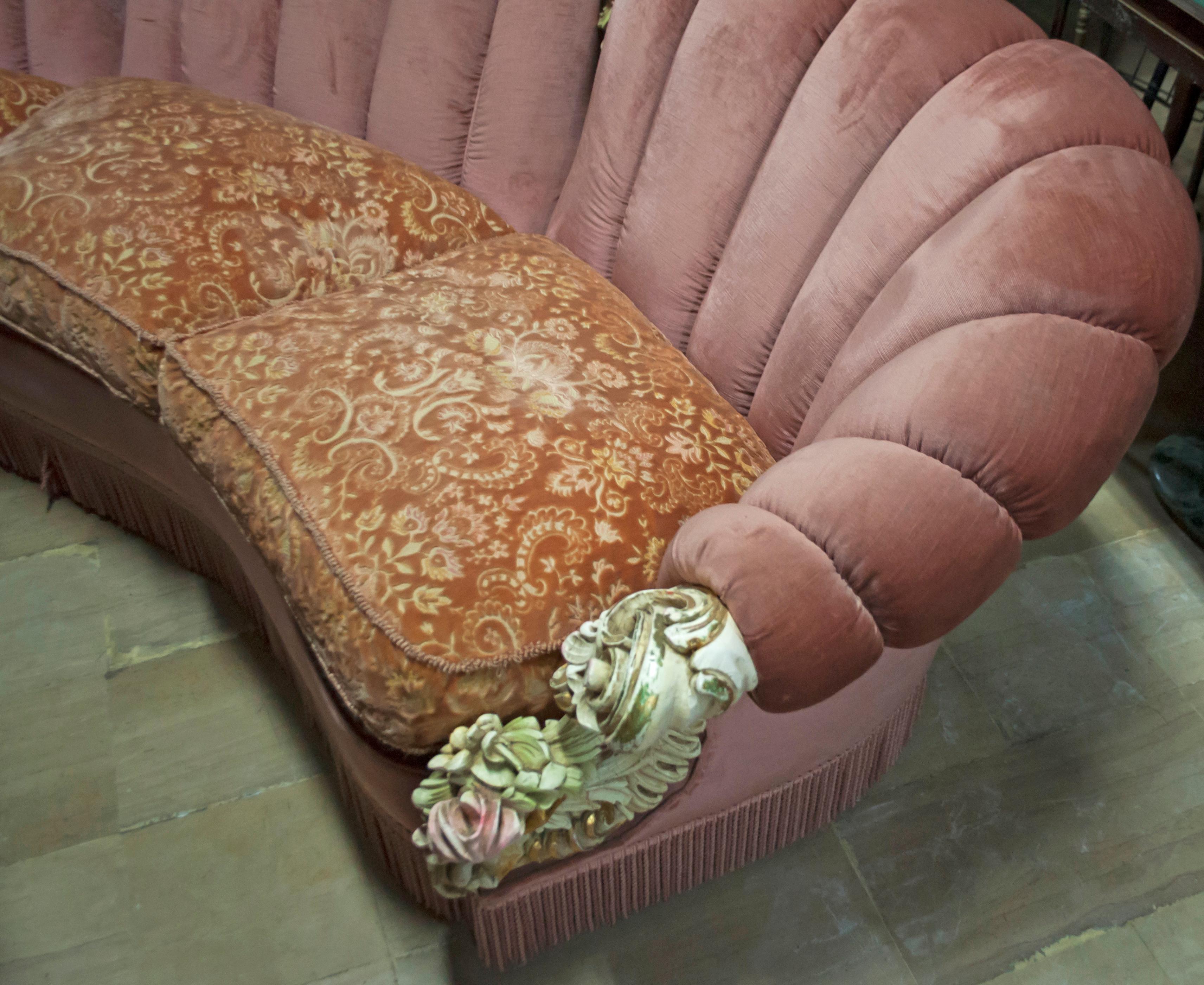 Venetian Baroque Style Fancy Velvet Sofa and Two Armchairs by Silik, 1960s For Sale 6