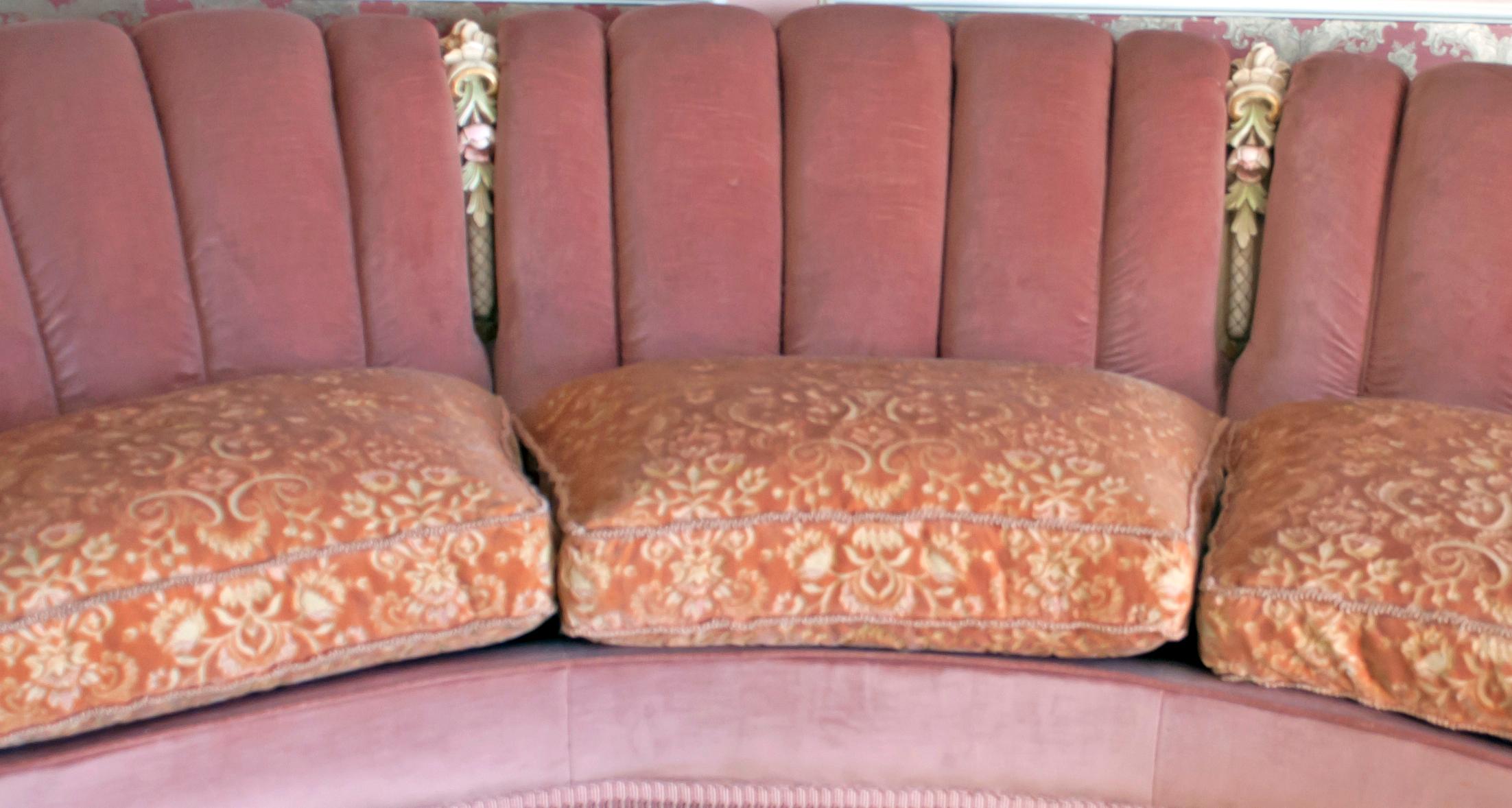 Venezianisches Sofa aus ausgefallenem Samt im Barockstil und zwei Sessel von Silik, 1960er Jahre (Mitte des 20. Jahrhunderts) im Angebot