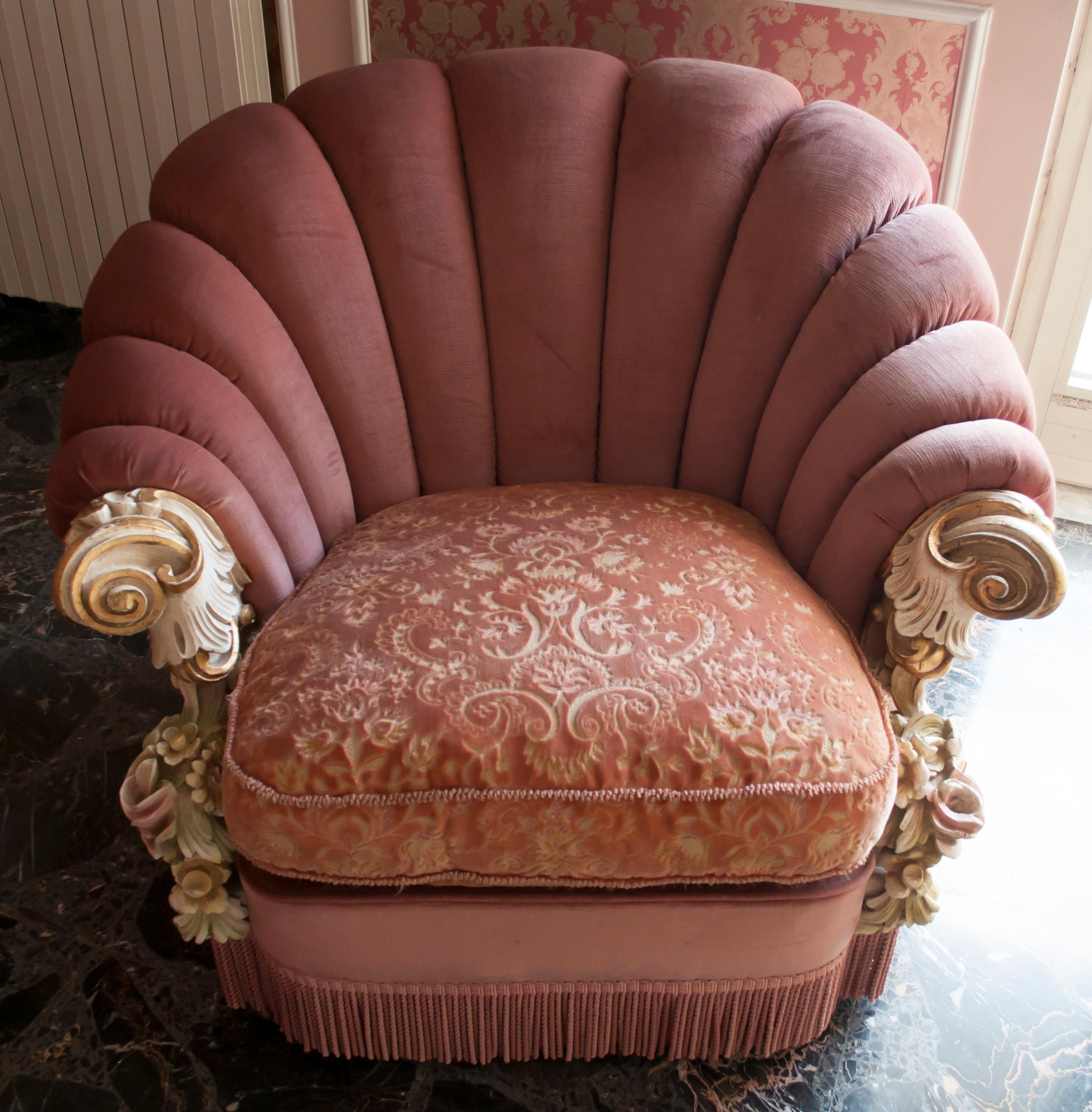 Milieu du XXe siècle Canapé en velours fantaisie de style baroque vénitien et deux fauteuils de Silik, années 1960 en vente