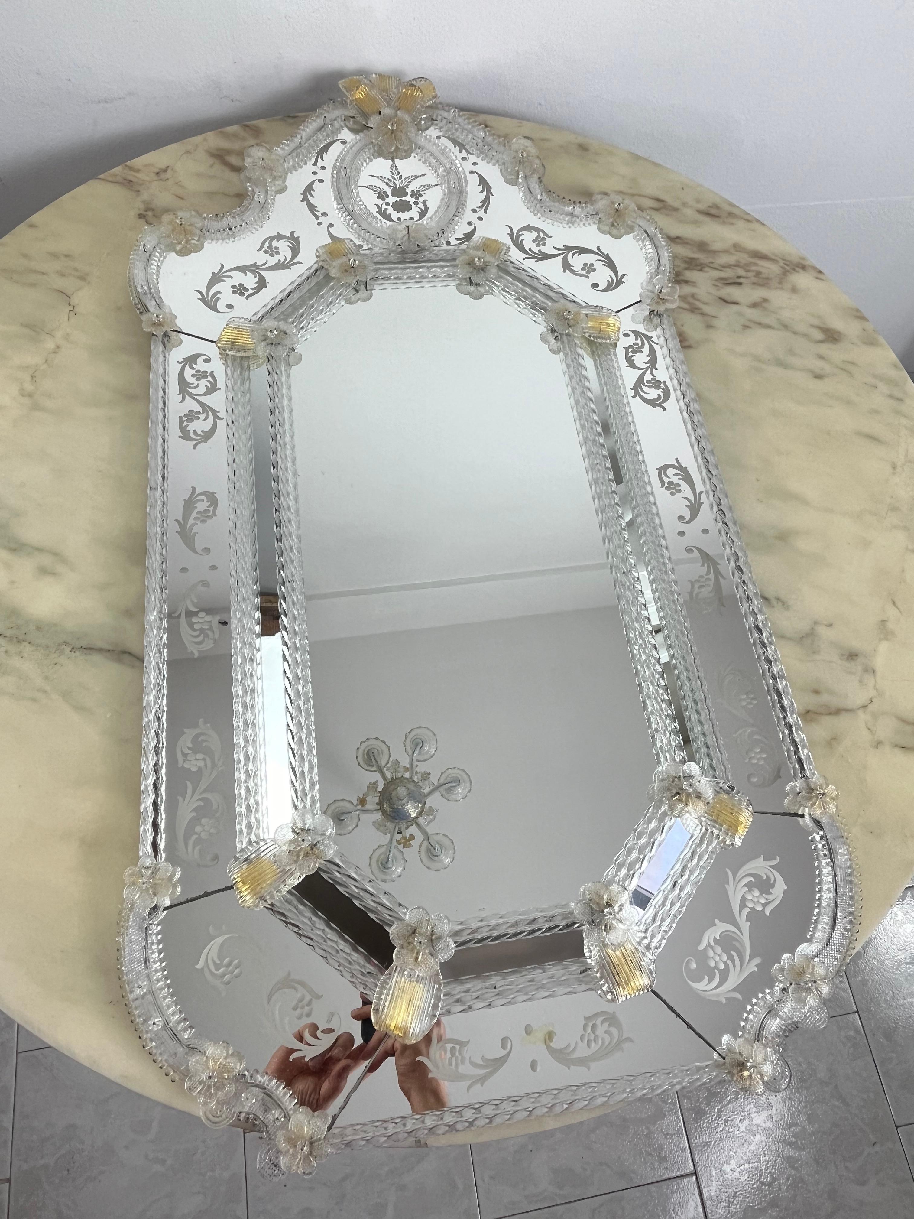 Mid-Century Venetian Murano Glass Mirror Attributed to Ercole Barovier 1960s For Sale 4